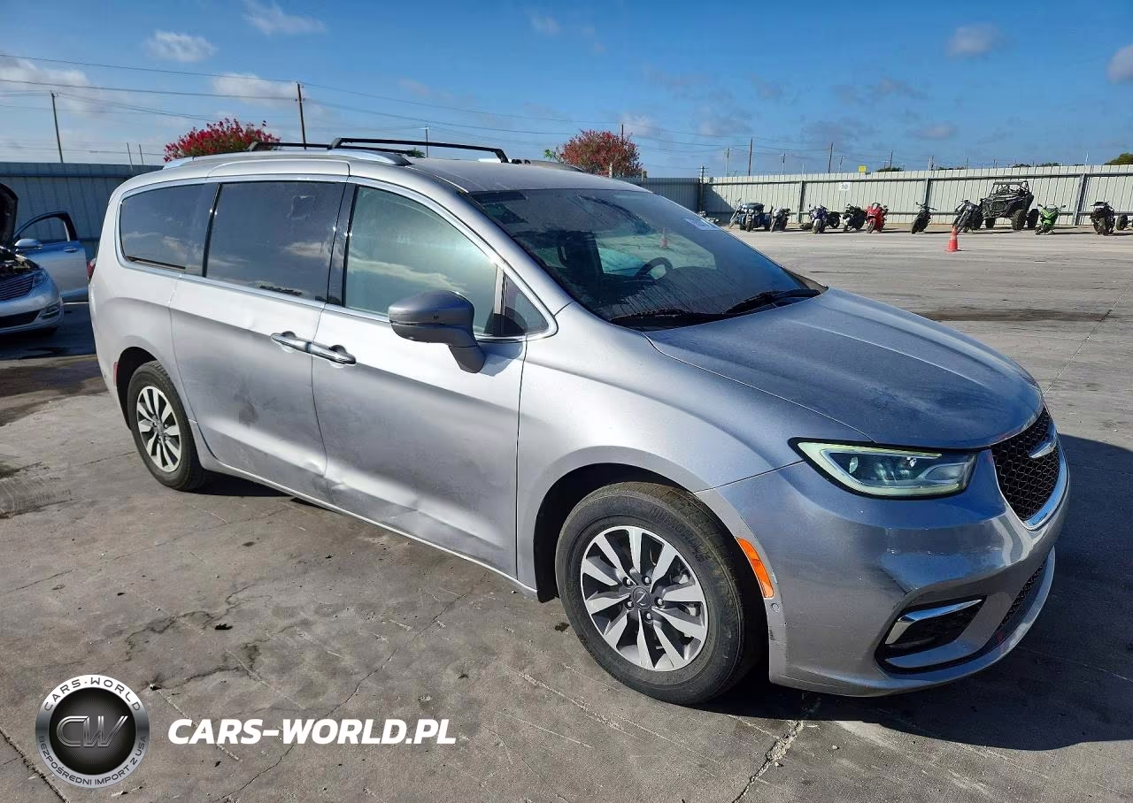 2021 Chrysler Pacifica Hybrid Touring L VIN:2C4RC1L76MR594084 - 4