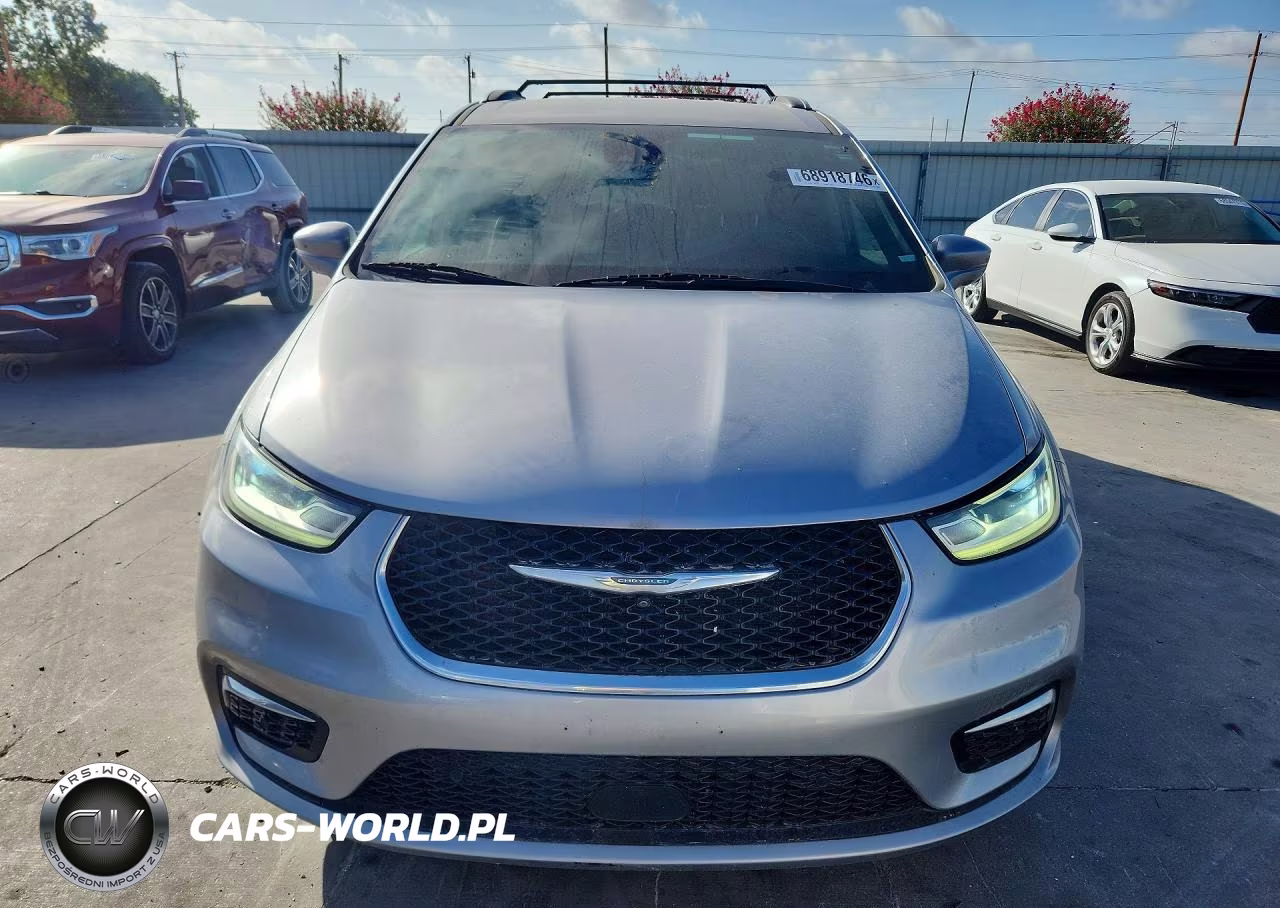 2021 Chrysler Pacifica Hybrid Touring L VIN:2C4RC1L76MR594084 - 5
