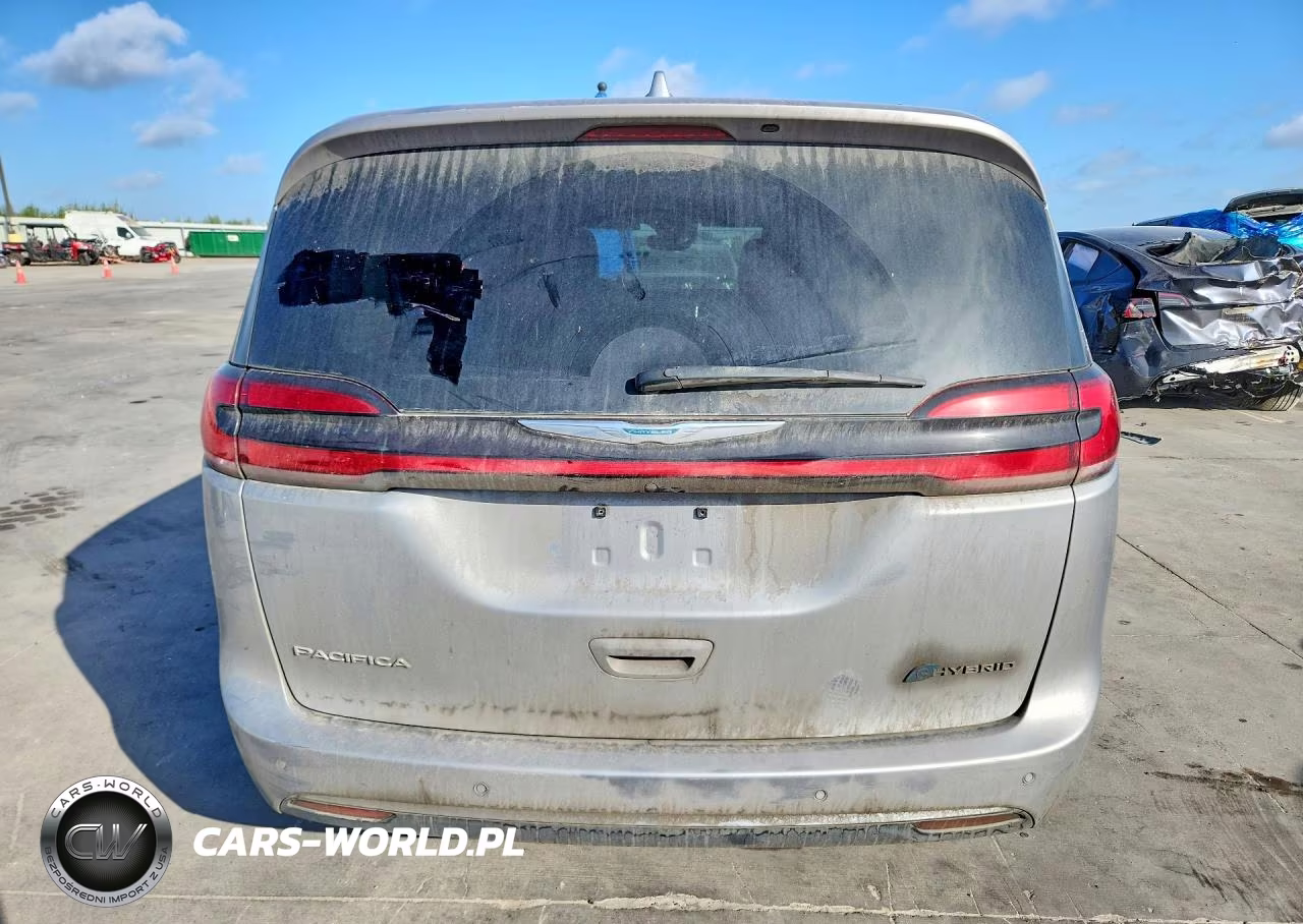 2021 Chrysler Pacifica Hybrid Touring L VIN:2C4RC1L76MR594084 - 6