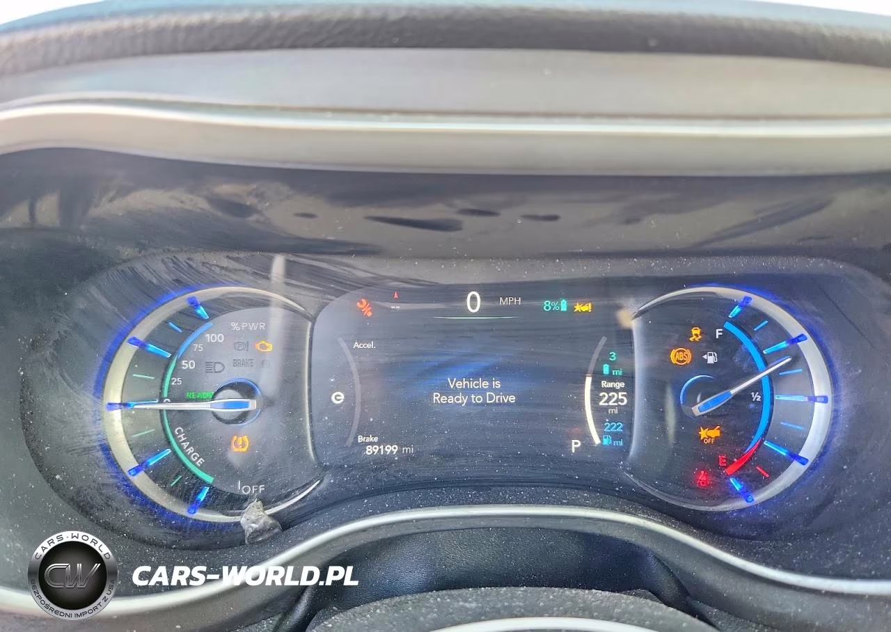 2021 Chrysler Pacifica Hybrid Touring L VIN:2C4RC1L76MR594084 - 9