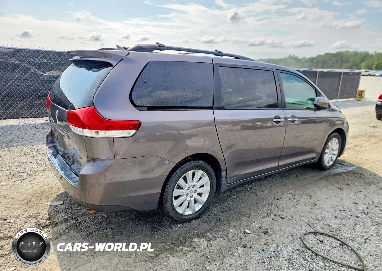 2012 Toyota Sienna Xle 7-Passenger VIN:5TDDK3DC3CS048286 - 3