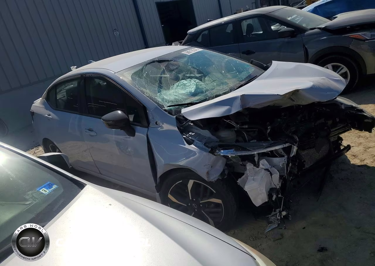 2024 Nissan Versa Sr VIN:3N1CN8FV6RL839055 - 4