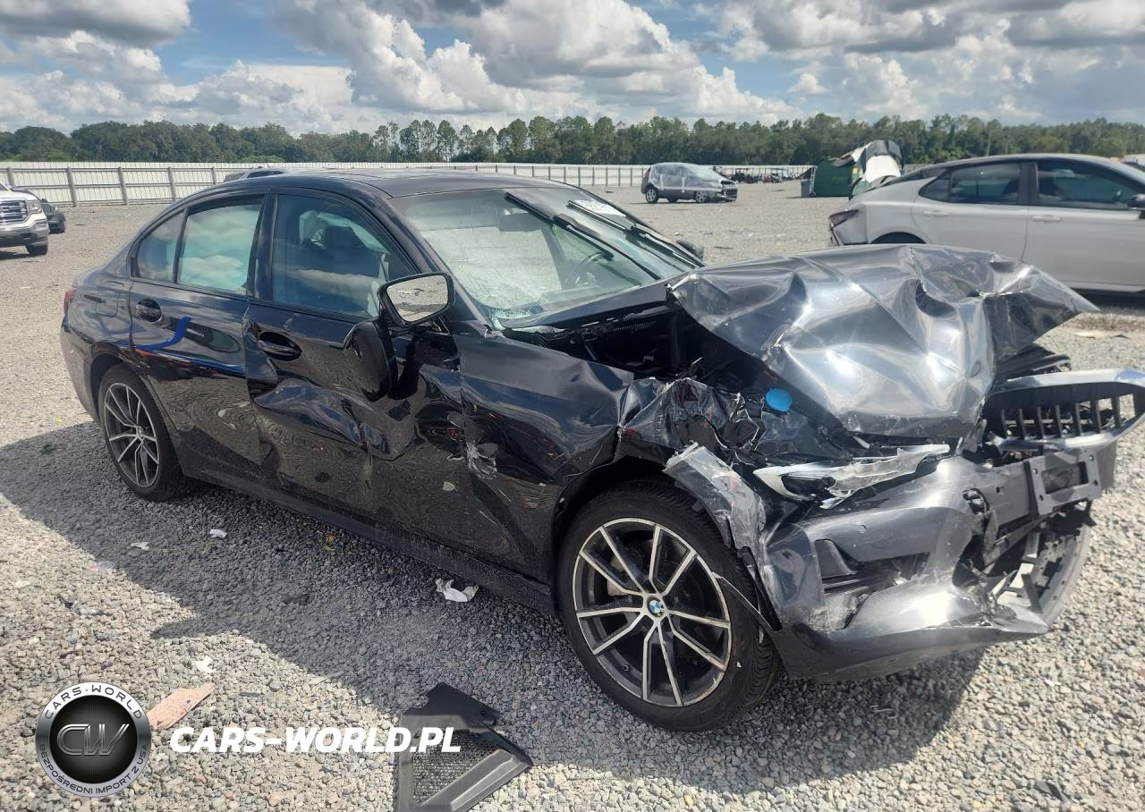 2022 BMW 330Xi VIN:3MW5R7J04N8C54825 - 4