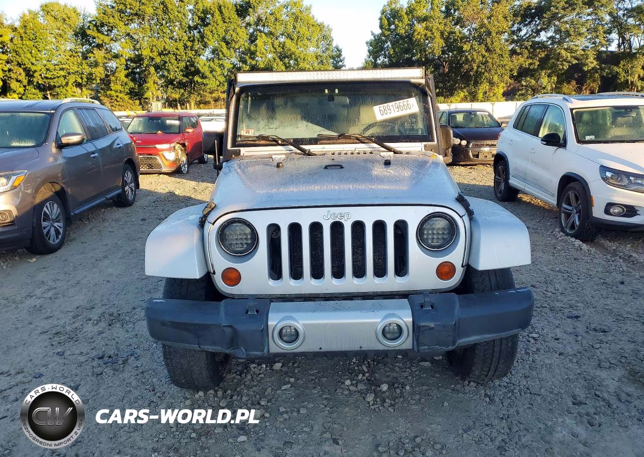 2009 Jeep Wrangler Sahara VIN:1J4FA54149L745766 - 5