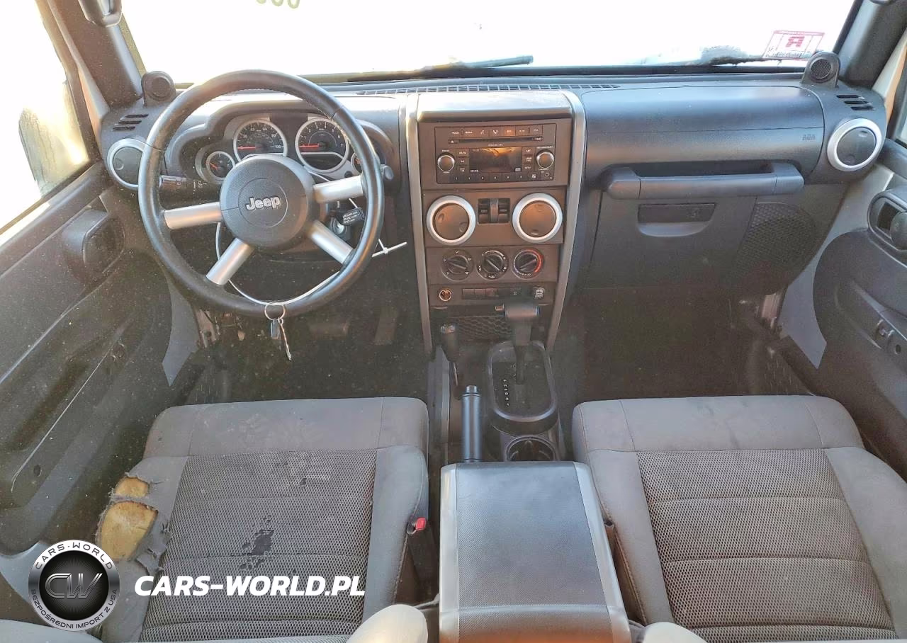 2009 Jeep Wrangler Sahara VIN:1J4FA54149L745766 - 8