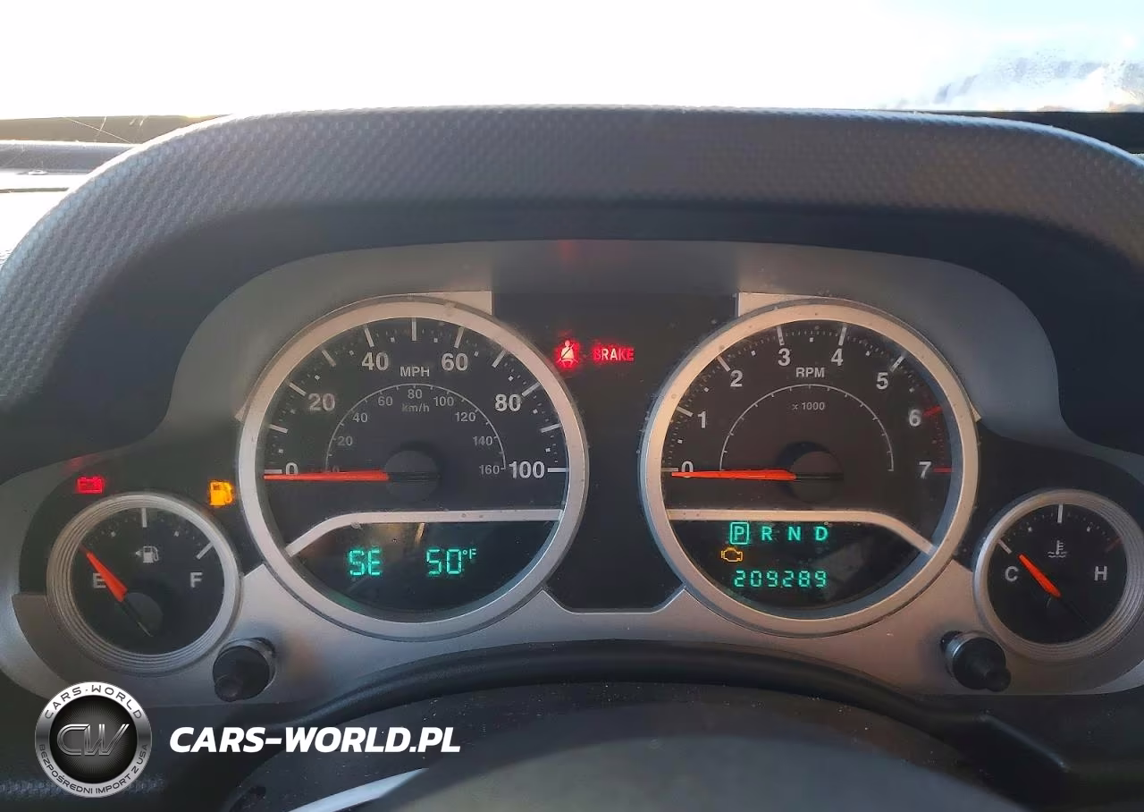 2009 Jeep Wrangler Sahara VIN:1J4FA54149L745766 - 9