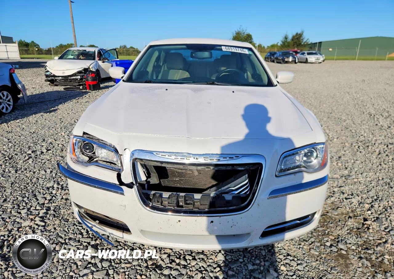 2012 Chrysler 300 VIN:2C3CCAAG6CH312270 - 5