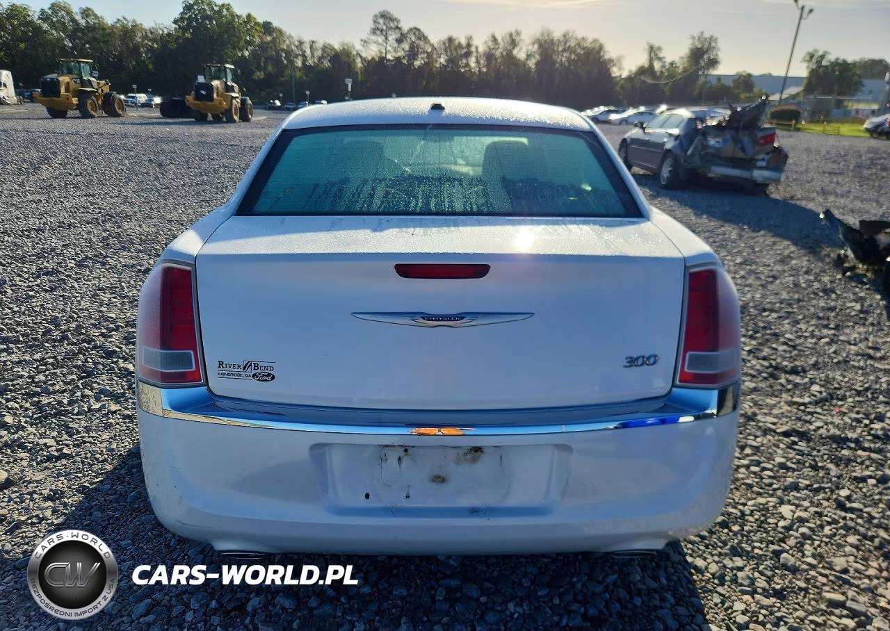 2012 Chrysler 300 VIN:2C3CCAAG6CH312270 - 6