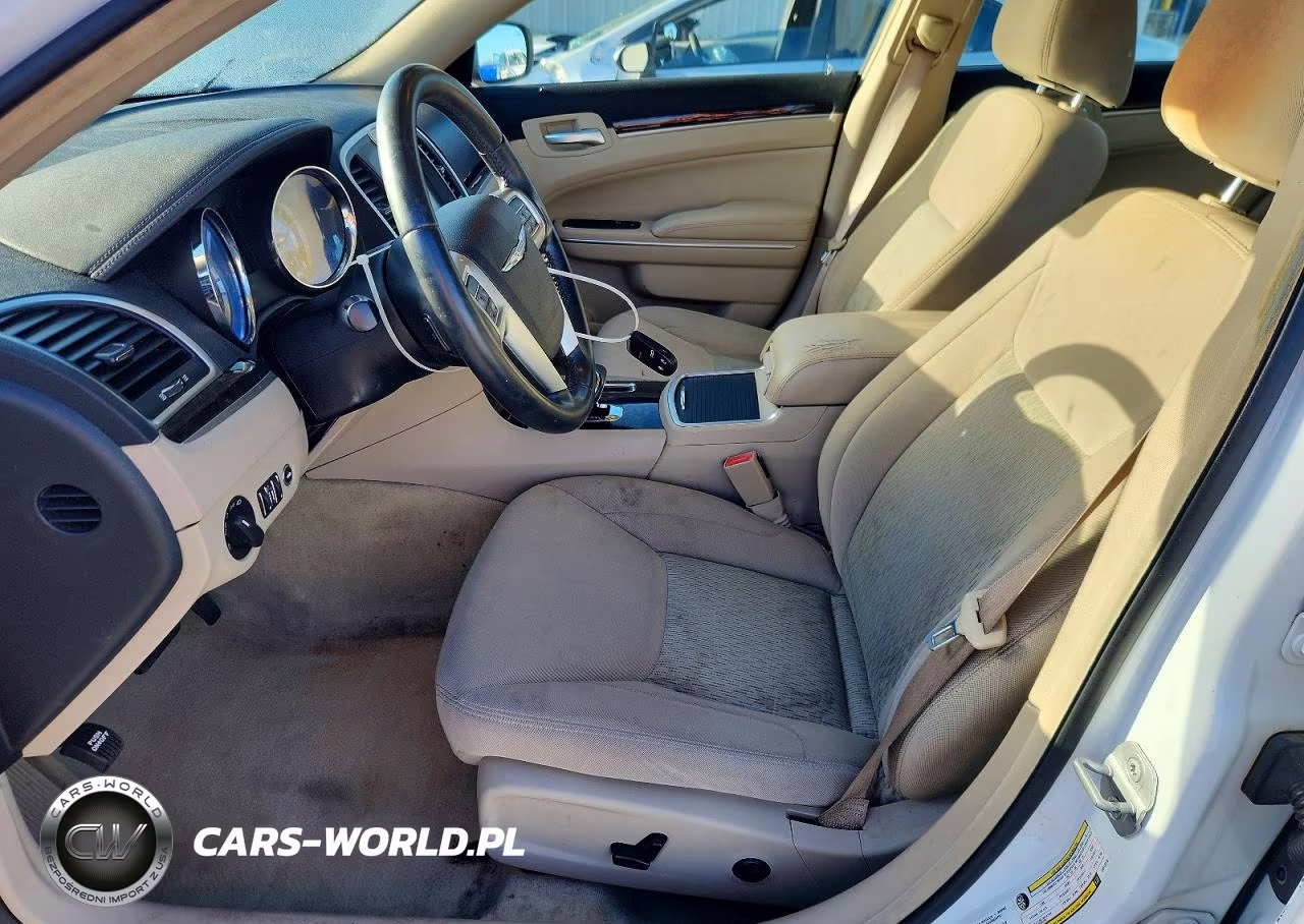 2012 Chrysler 300 VIN:2C3CCAAG6CH312270 - 7