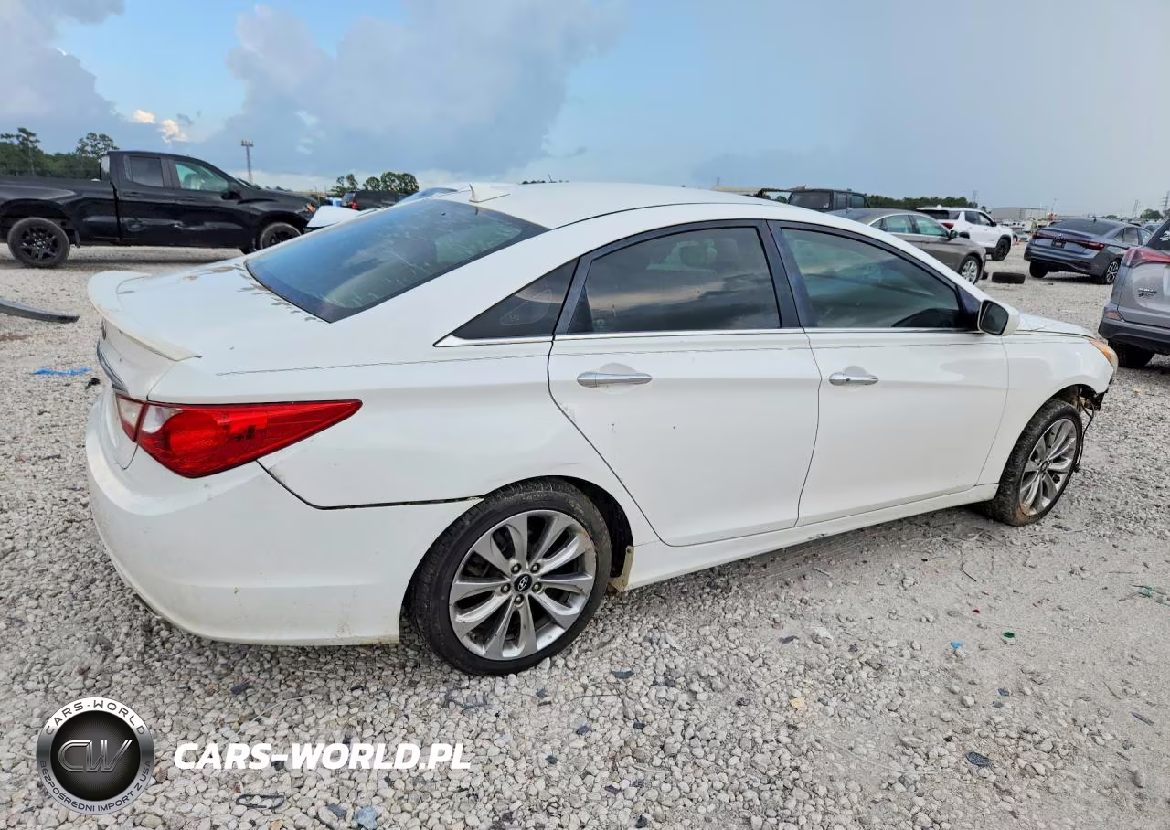 2013 Hyundai Sonata Se VIN:5NPEC4AC1DH683025 - 3