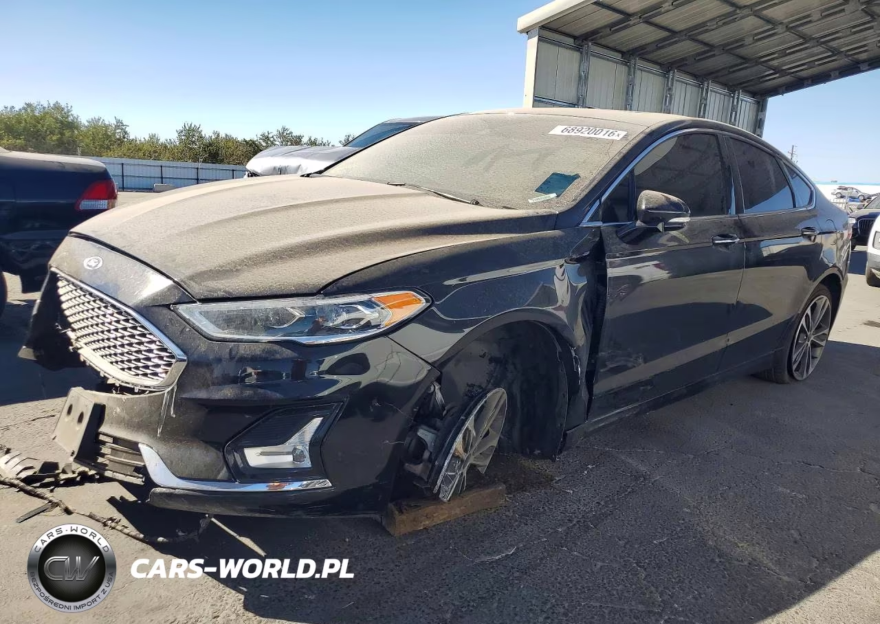 2020 Ford Fusion Titanium – zdjęcie 1 z 12