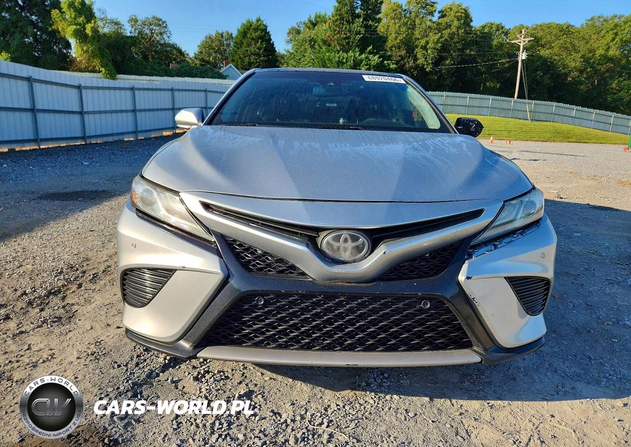 2018 Toyota Camry Xse VIN:4T1B61HK8JU511562 - 5
