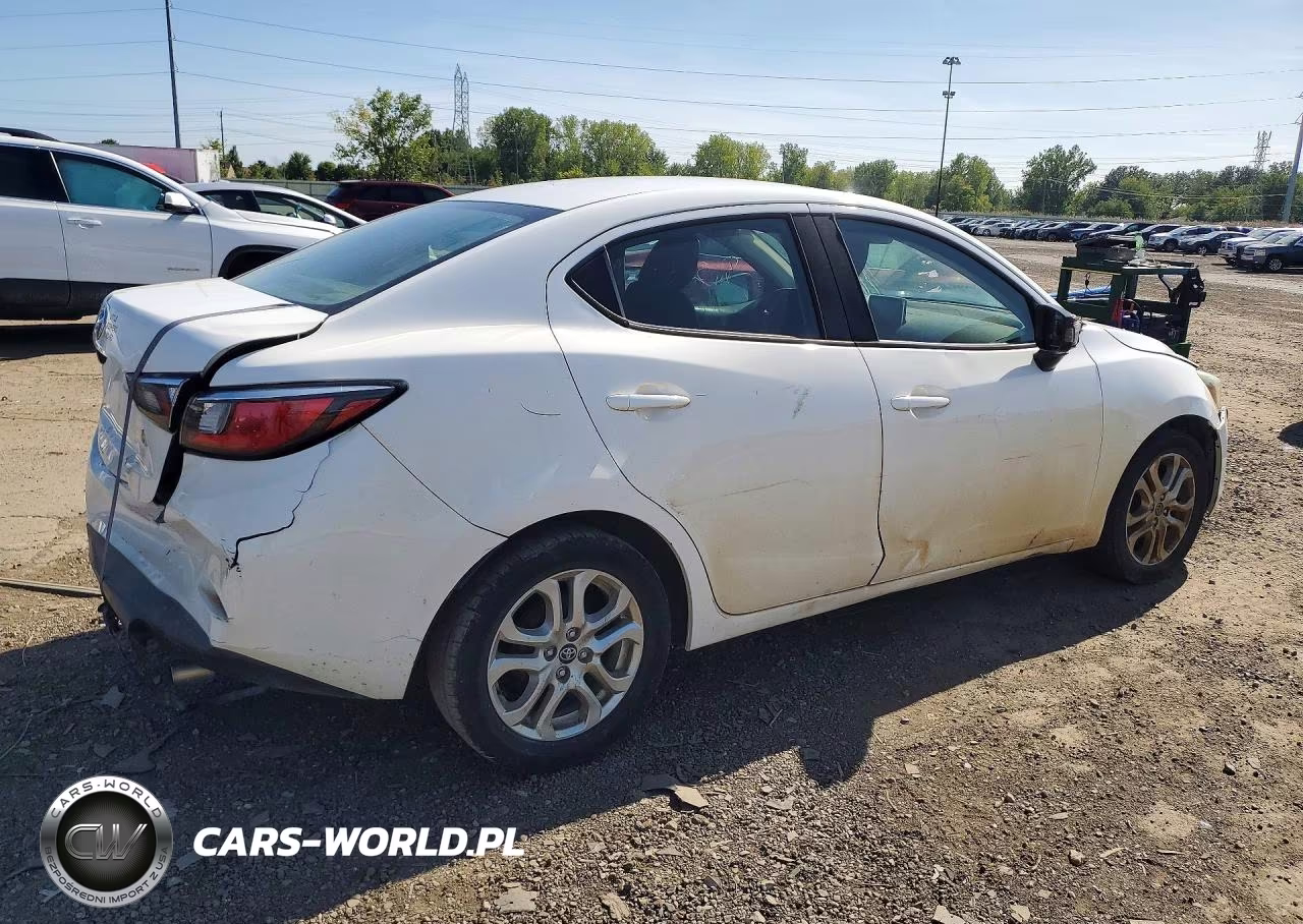 2018 Toyota Yaris Ia Base VIN:3MYDLBYV5JY324574 - 3