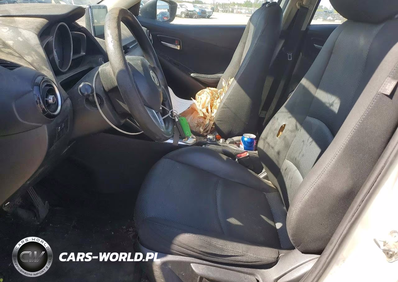 2018 Toyota Yaris Ia Base VIN:3MYDLBYV5JY324574 - 7