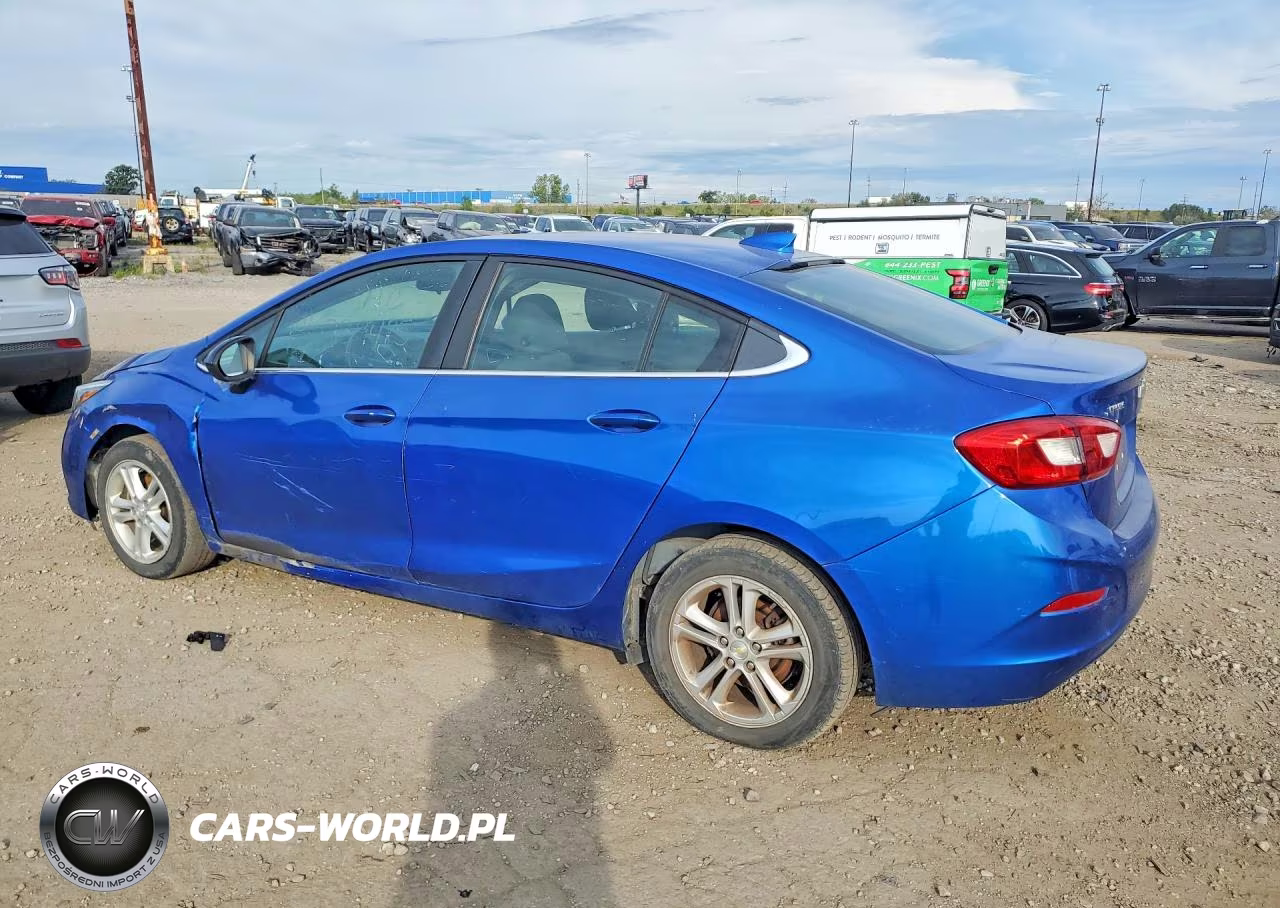 2018 Chevrolet Cruze Lt VIN:1G1BE5SM3J7239485 - 2