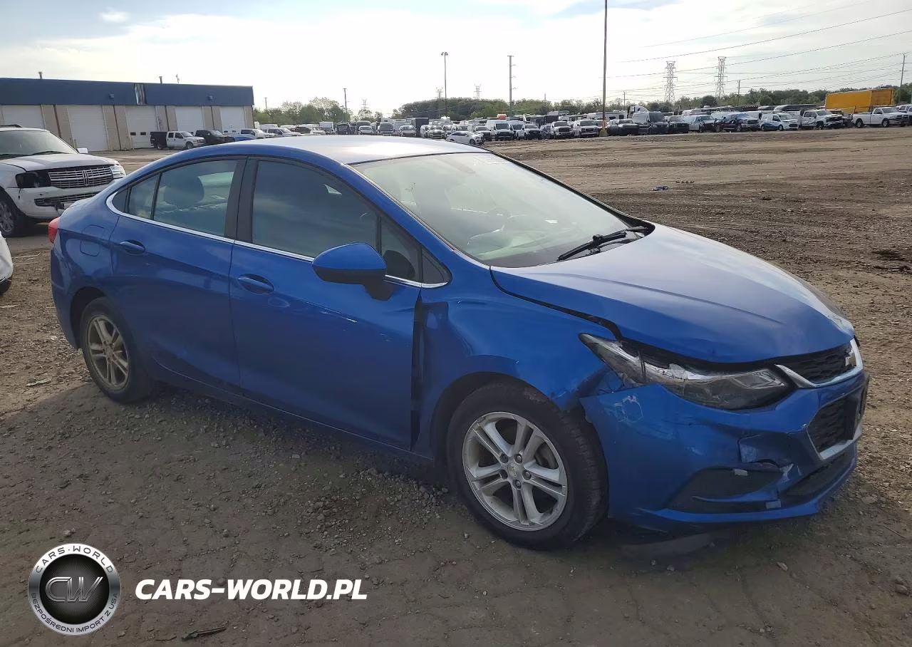 2018 Chevrolet Cruze Lt VIN:1G1BE5SM3J7239485 - 4