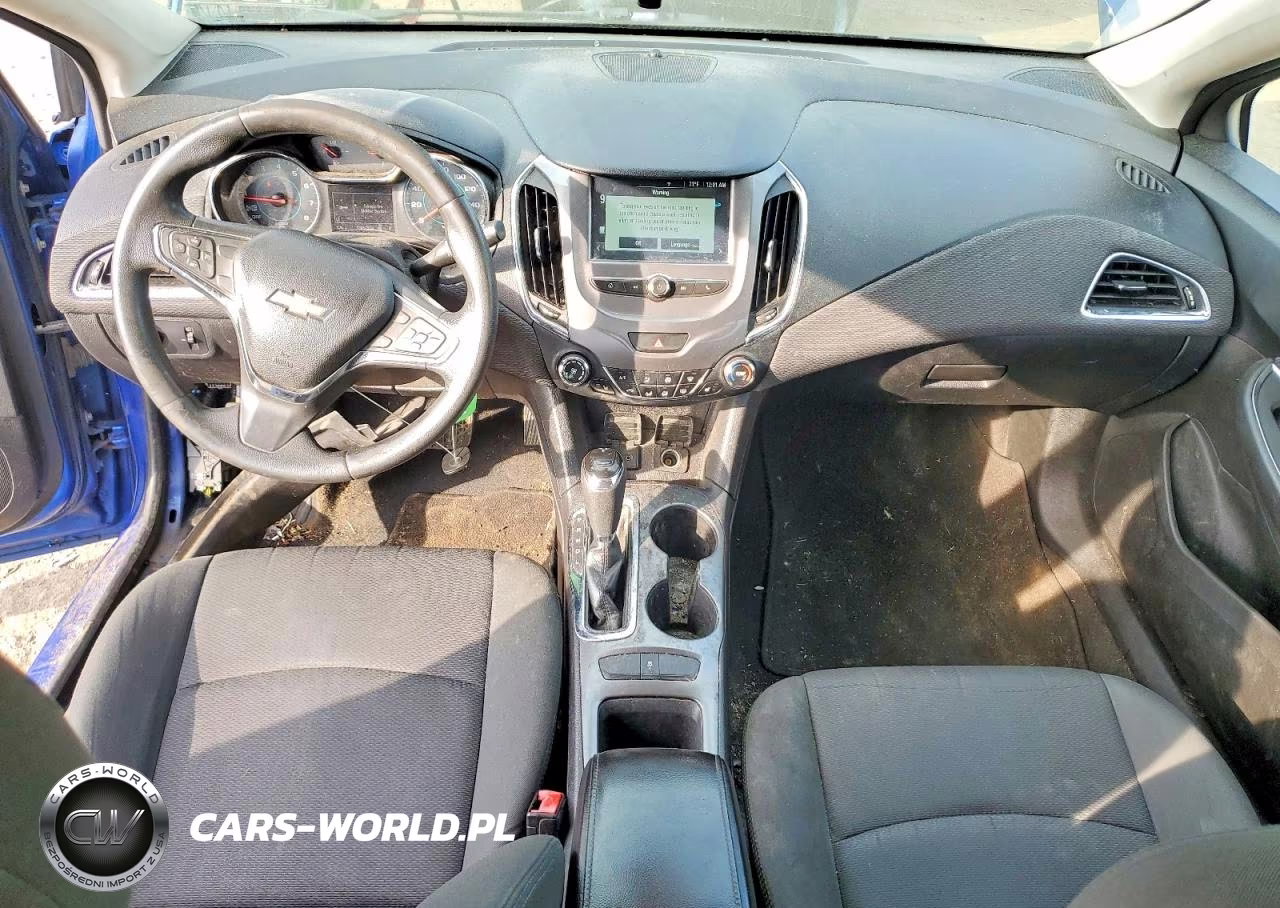 2018 Chevrolet Cruze Lt VIN:1G1BE5SM3J7239485 - 8