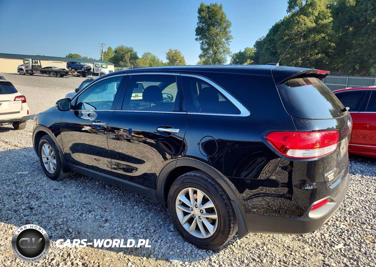 2018 Kia Sorento L VIN:5XYPG4A39JG428705 - 2