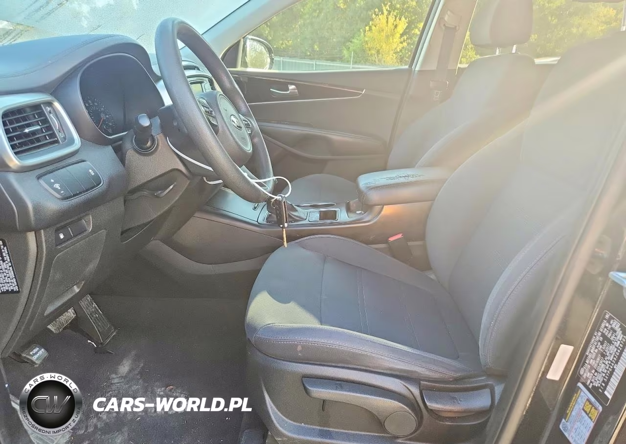 2018 Kia Sorento L VIN:5XYPG4A39JG428705 - 7