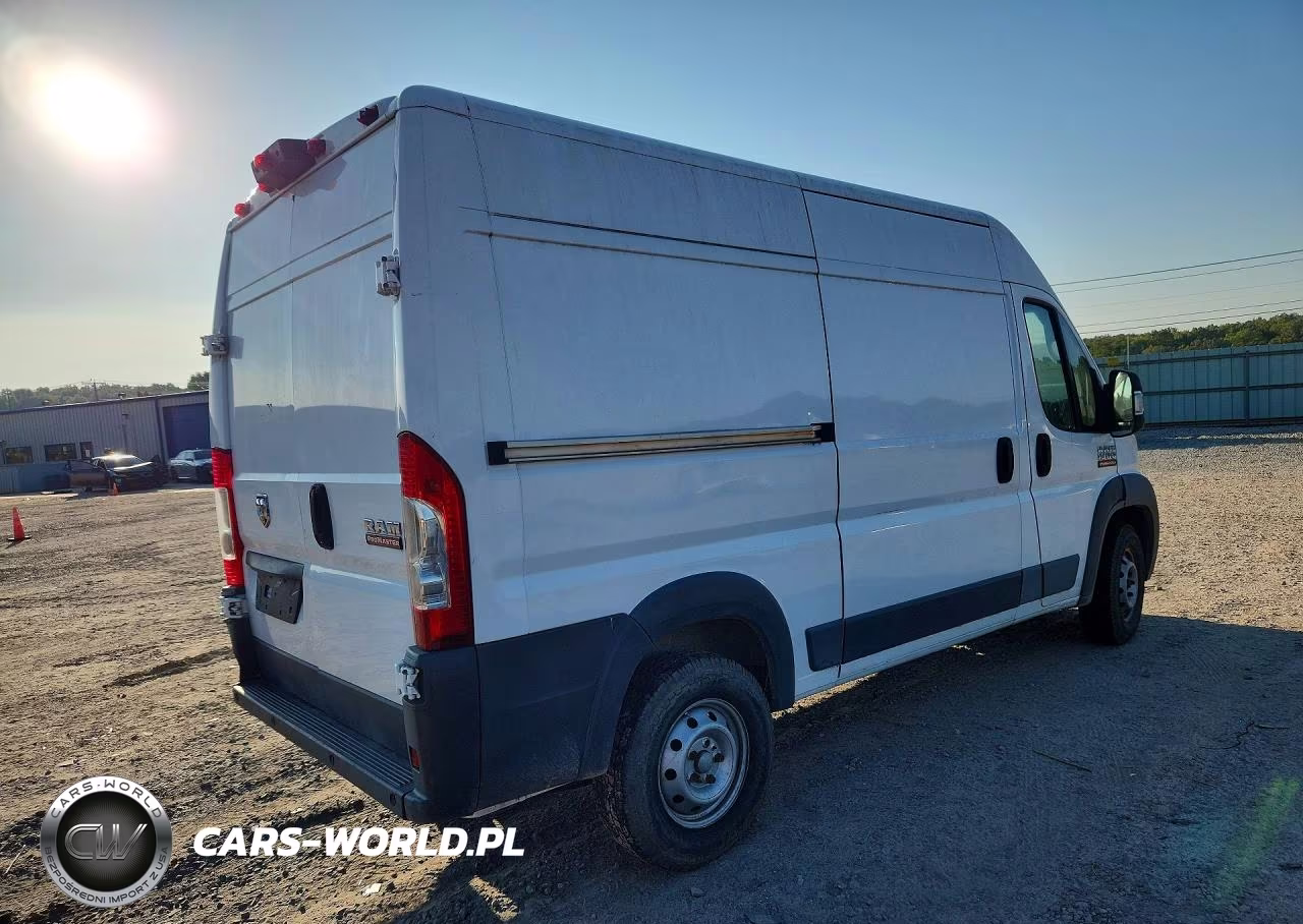 2018 Ram Promaster 1500 Delivery Van VIN:3C6TRVBG6JE158059 - 3