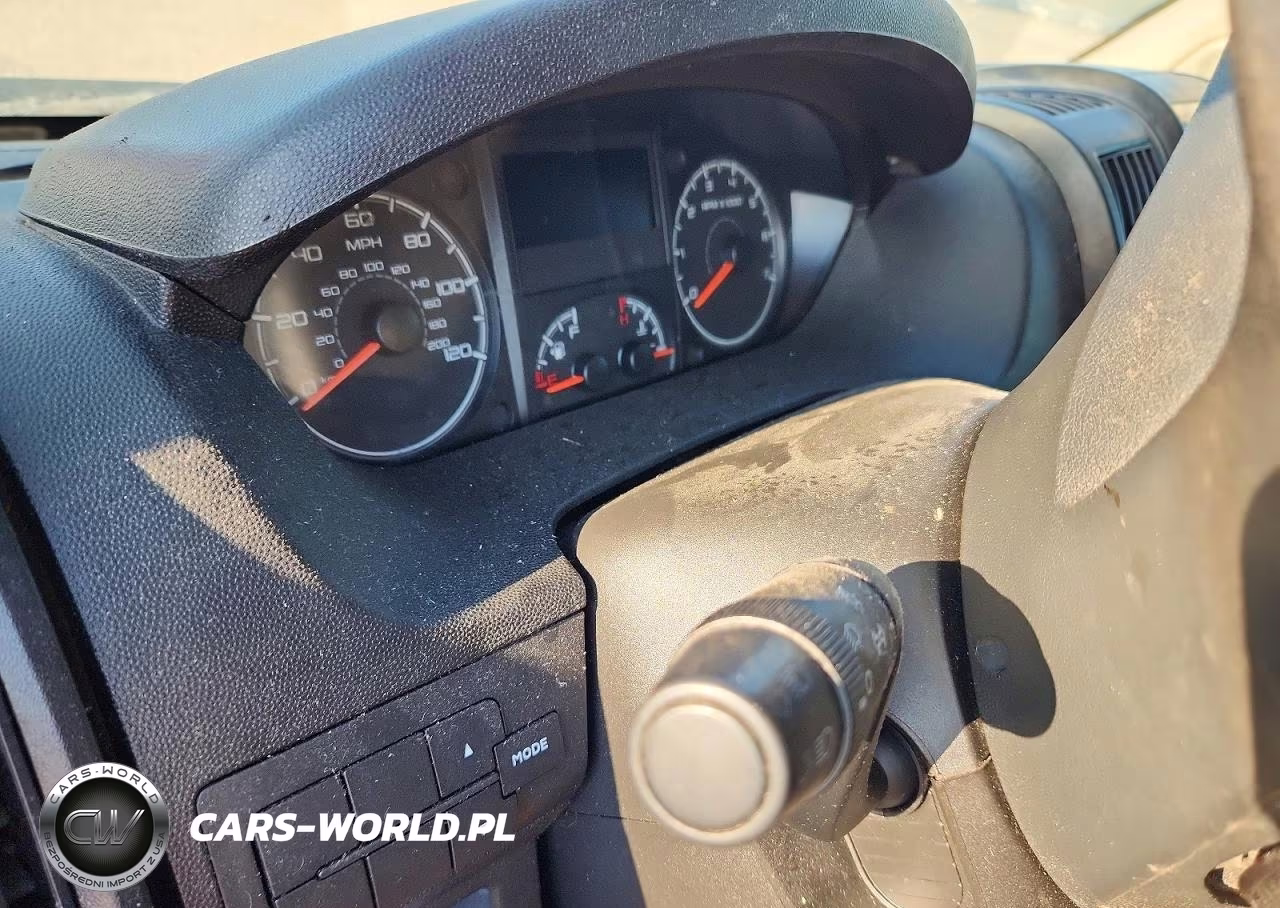 2018 Ram Promaster 1500 Delivery Van VIN:3C6TRVBG6JE158059 - 9