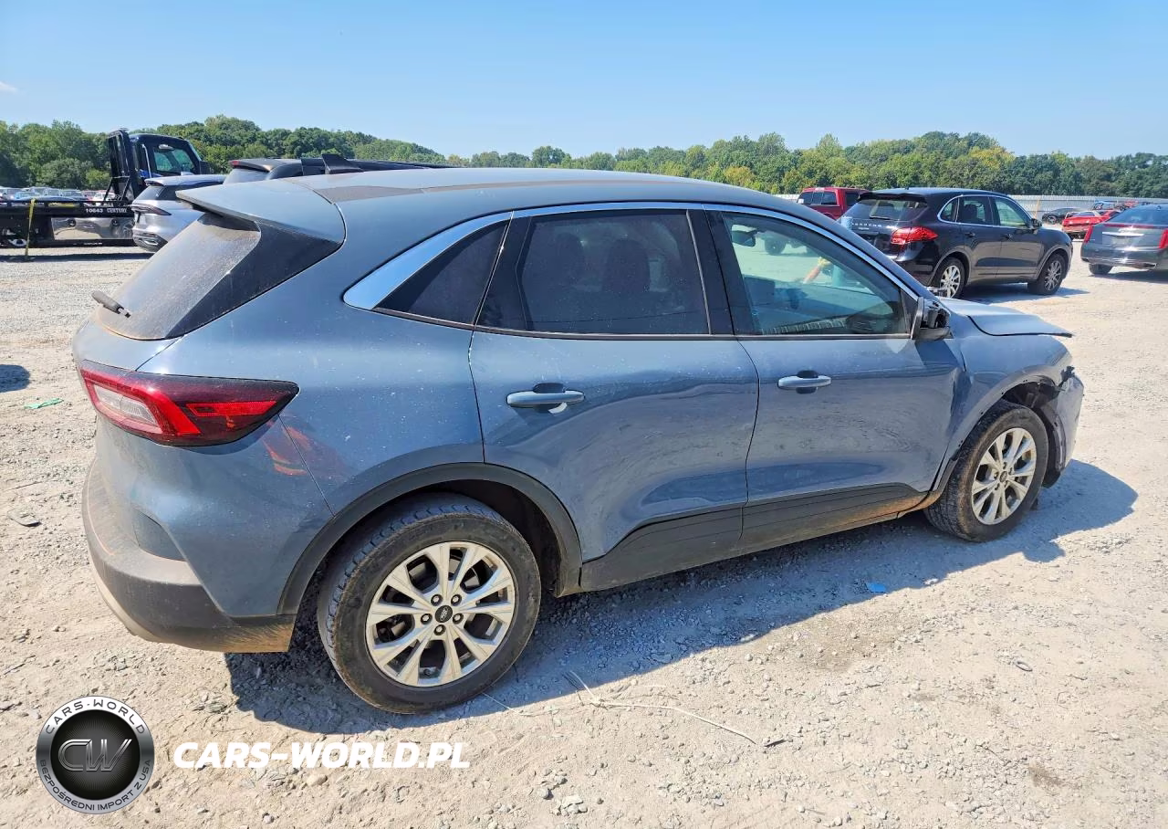 2023 Ford Escape Active VIN:1FMCU0GN0PUB47016 - 3