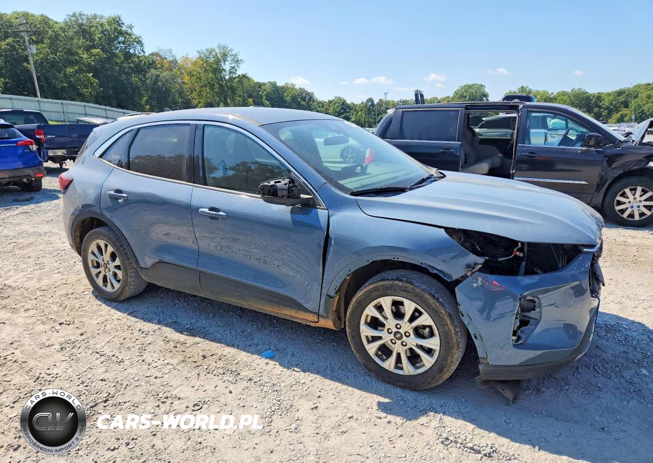 2023 Ford Escape Active VIN:1FMCU0GN0PUB47016 - 4