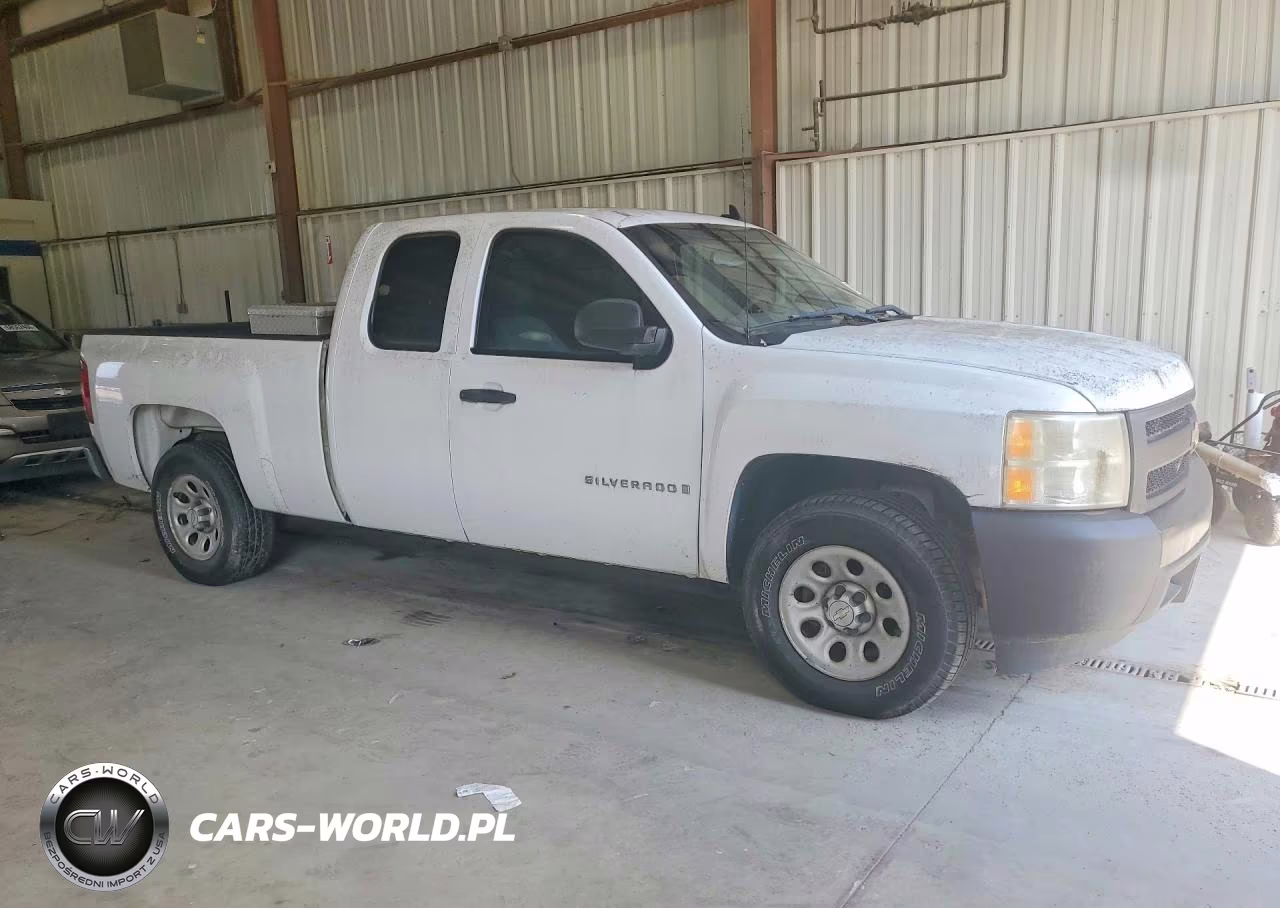 2008 Chevrolet Silverado C1500 VIN:2GCEC190481306883 - 4