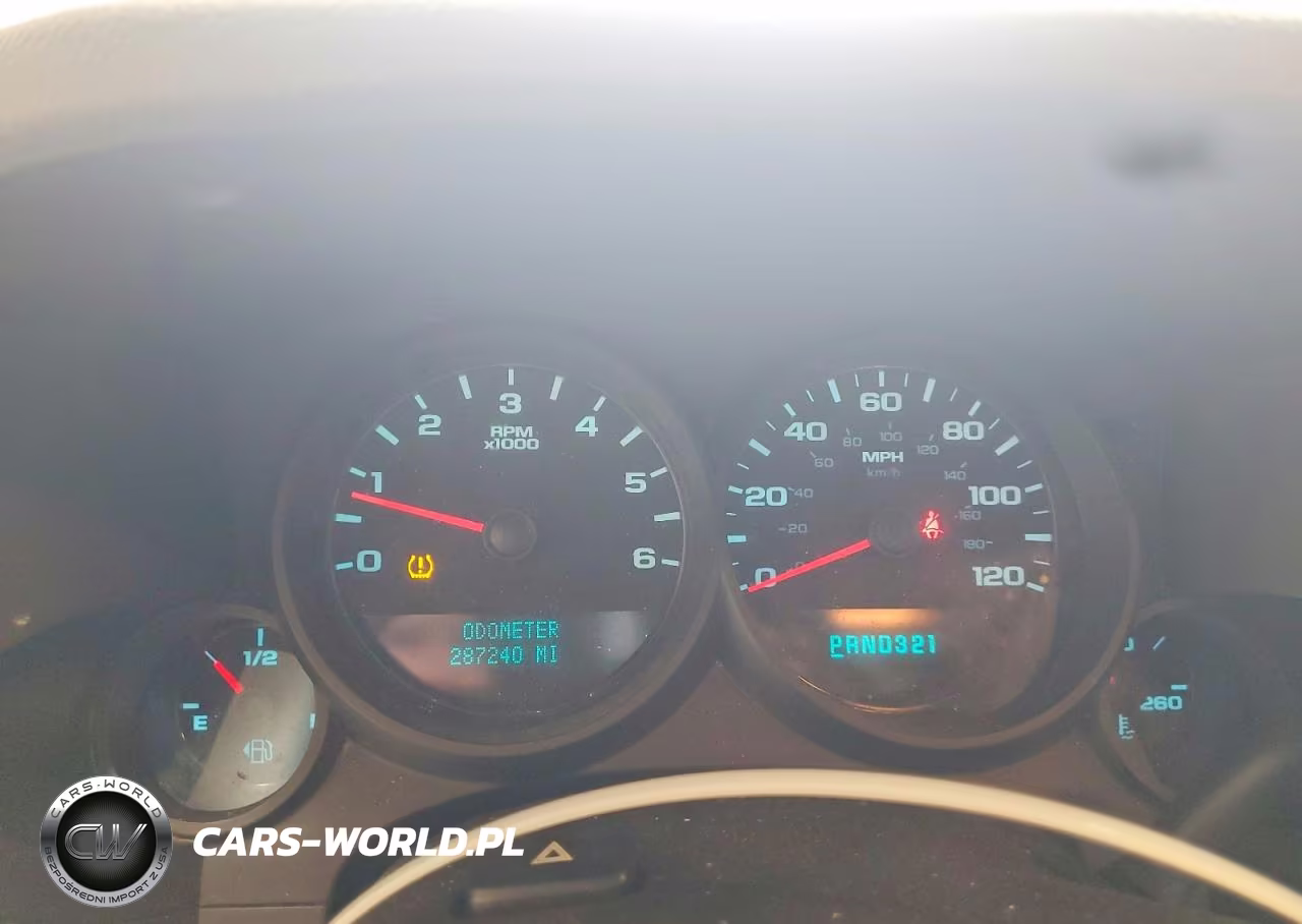 2008 Chevrolet Silverado C1500 VIN:2GCEC190481306883 - 9