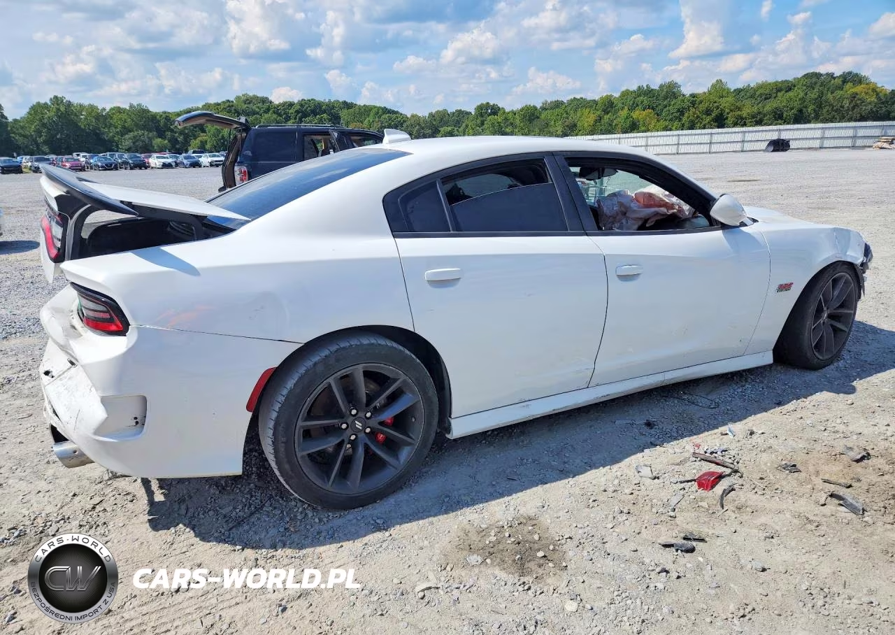 2019 Dodge Charger Scat Pack VIN:2C3CDXGJ2KH734330 - 3