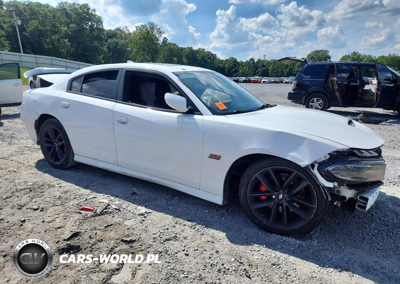 2019 Dodge Charger Scat Pack VIN:2C3CDXGJ2KH734330 - 4