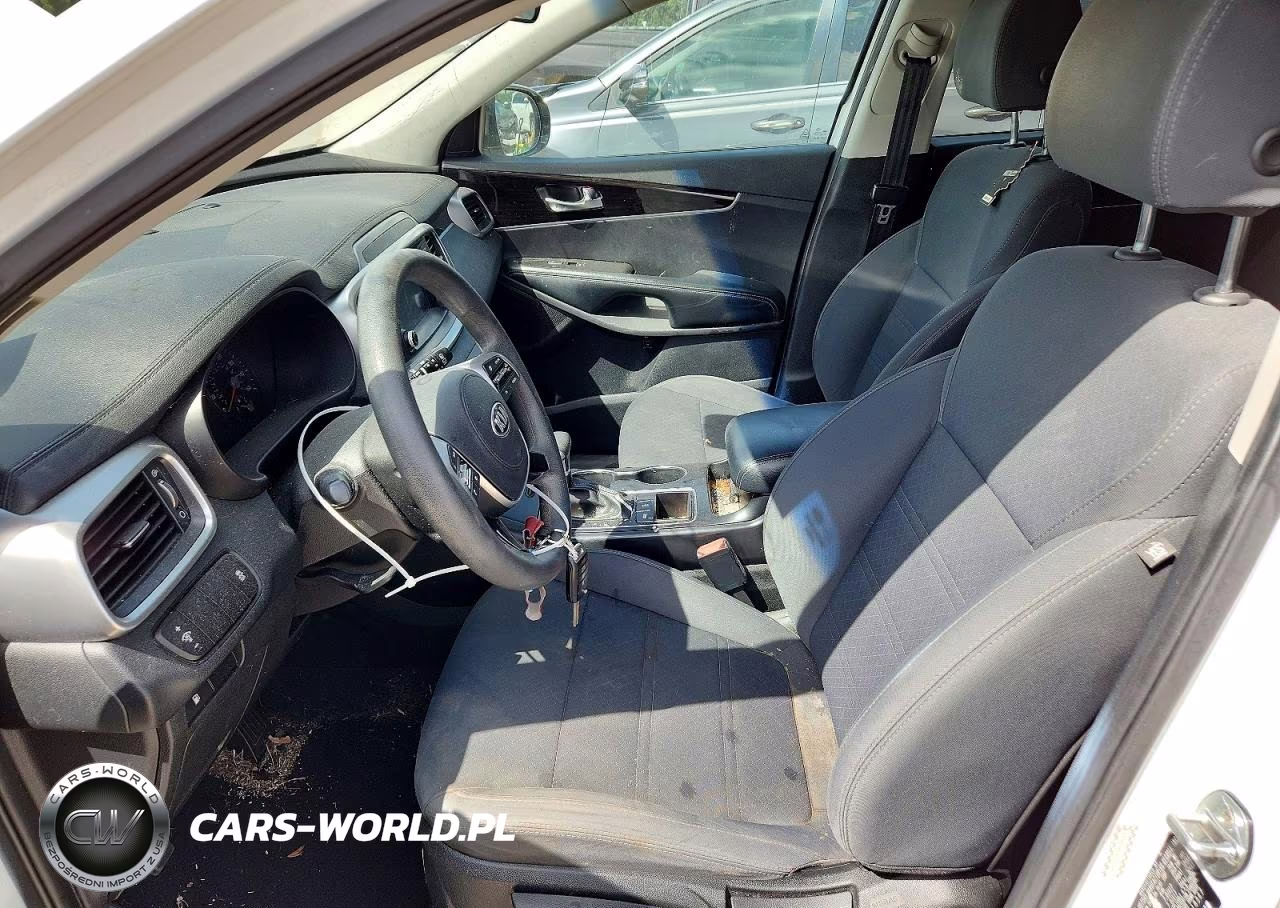 2020 Kia Sorento S VIN:5XYPGDA56LG618367 - 7