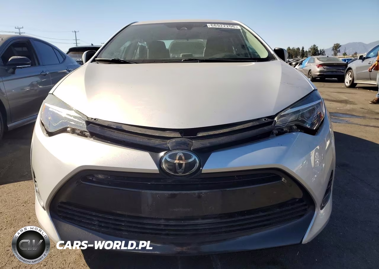 2017 Toyota Corolla Le VIN:5YFBURHE7HP677324 - 5