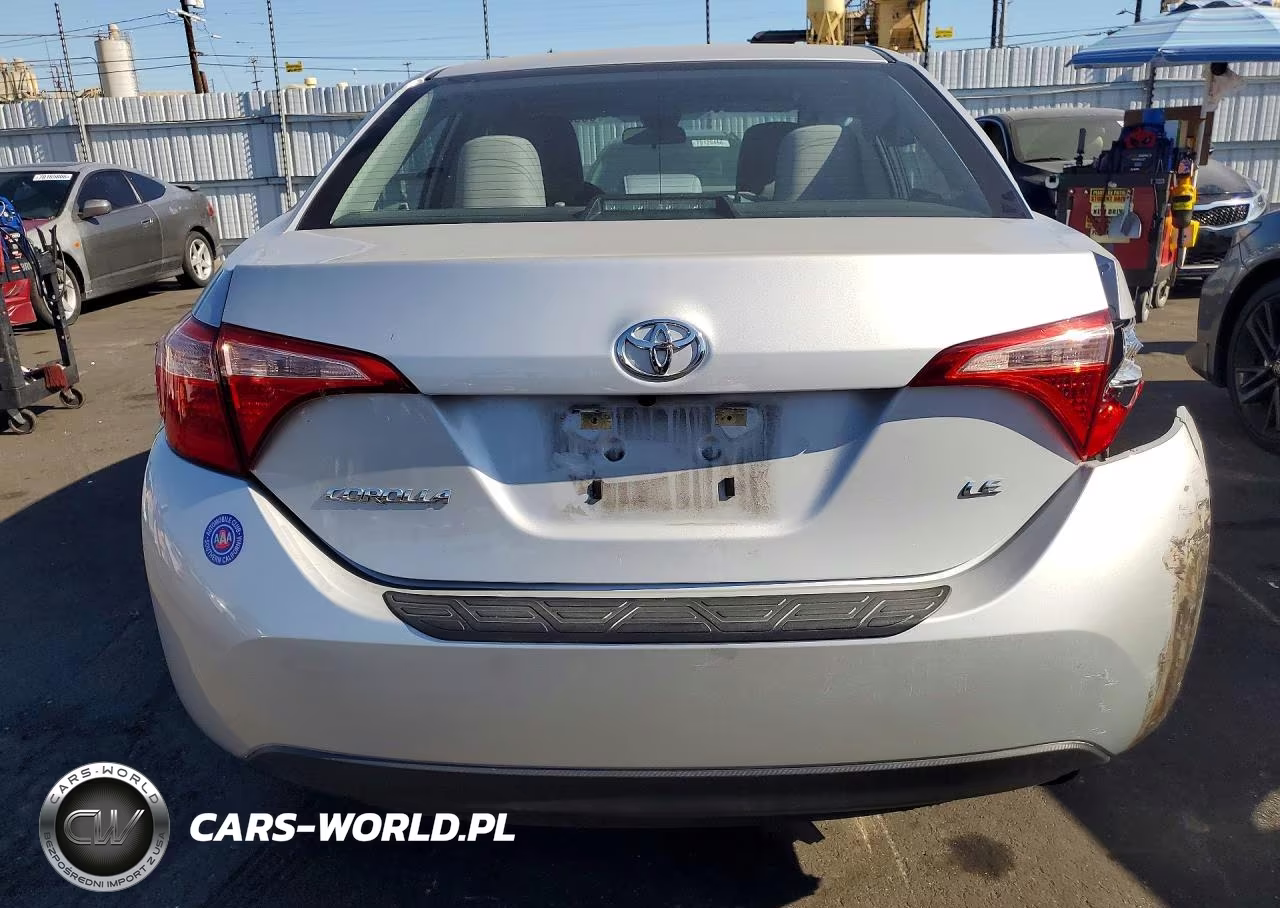 2017 Toyota Corolla Le VIN:5YFBURHE7HP677324 - 6