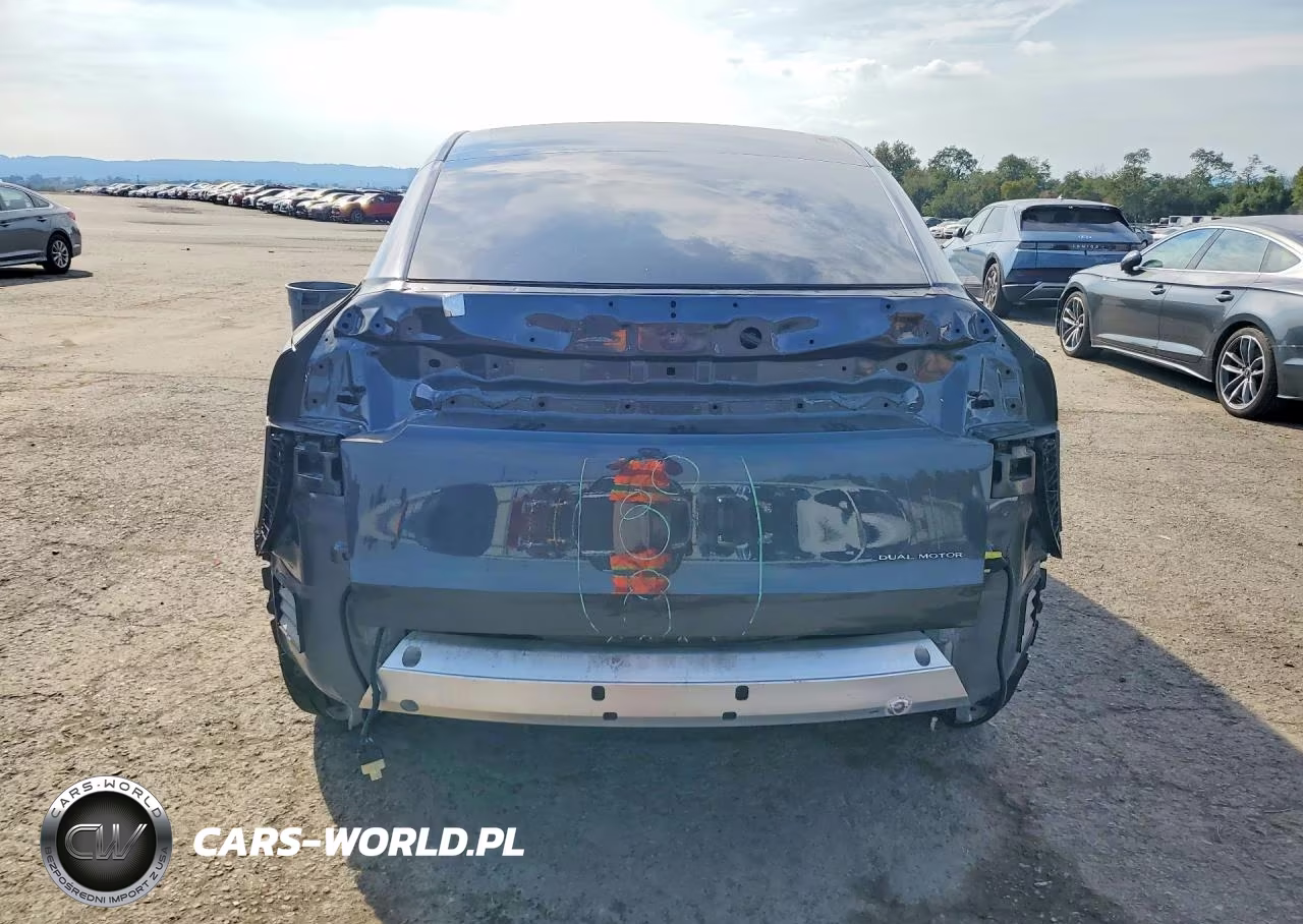 2026 Tesla Model Y VIN:7SAYGDED3TA417667 - 6