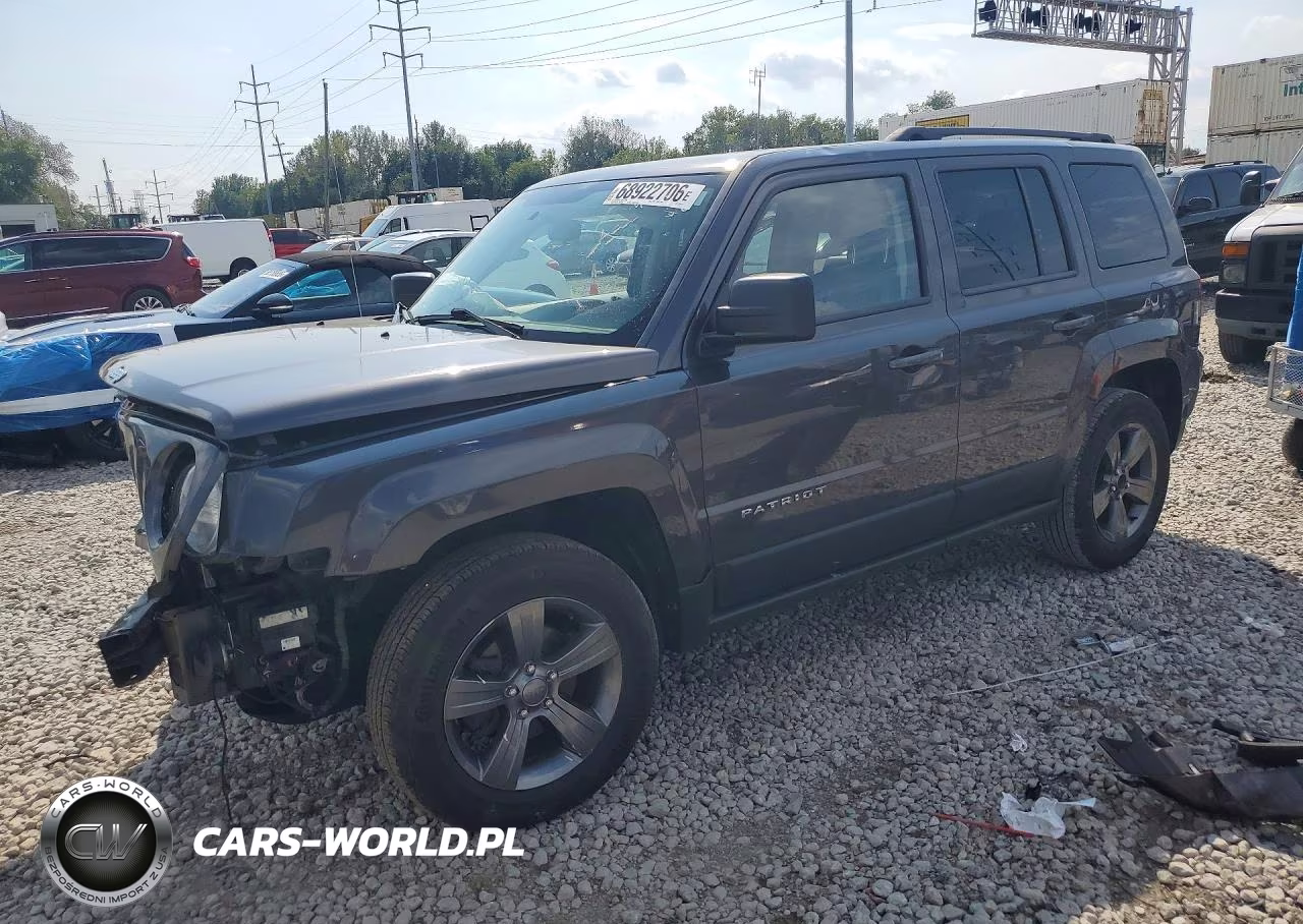 2015 Jeep Patriot Latitude VIN:1C4NJRFB5FD215651 - 1