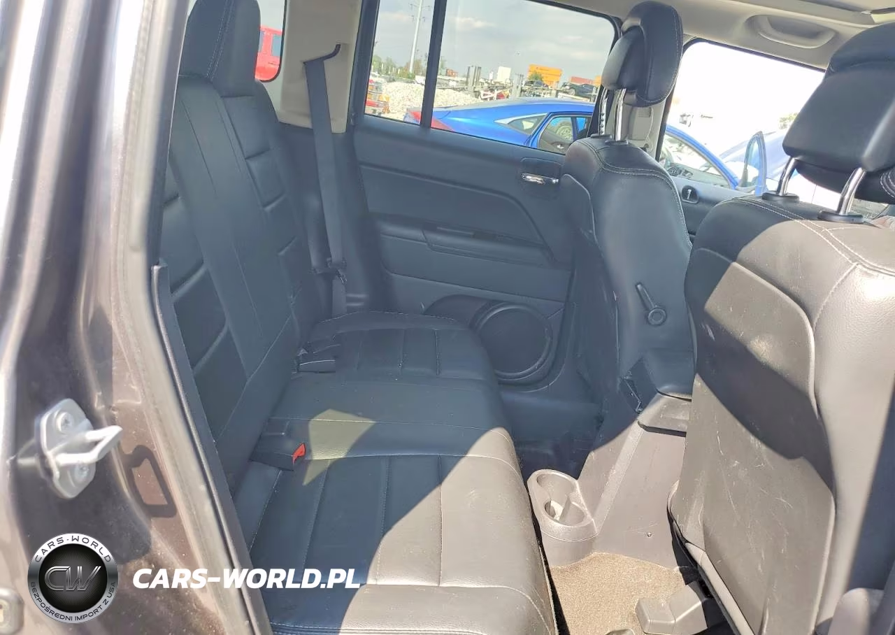 2015 Jeep Patriot Latitude VIN:1C4NJRFB5FD215651 - 11