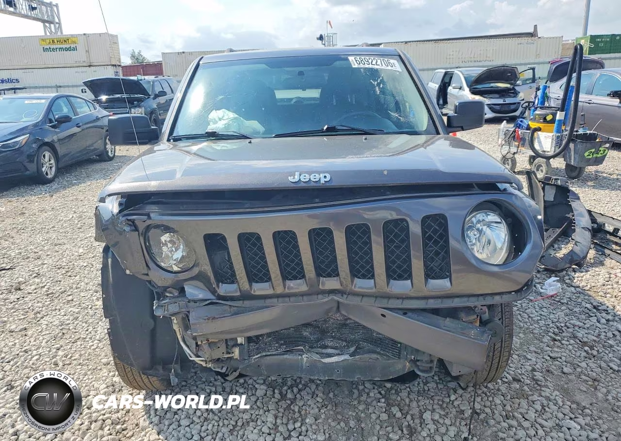 2015 Jeep Patriot Latitude VIN:1C4NJRFB5FD215651 - 5