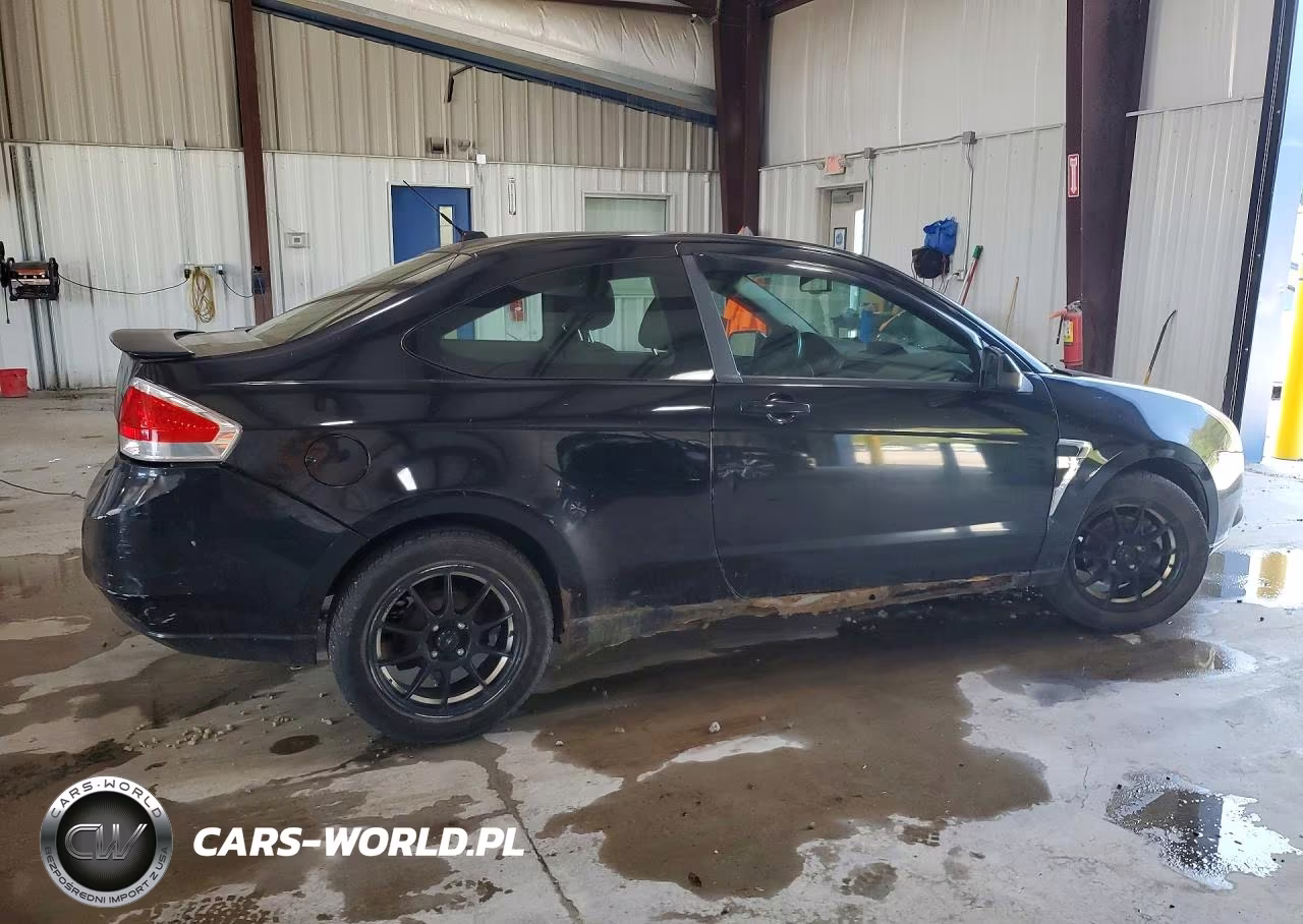2008 Ford Focus Se VIN:1FAHP33N28W159883 - 3