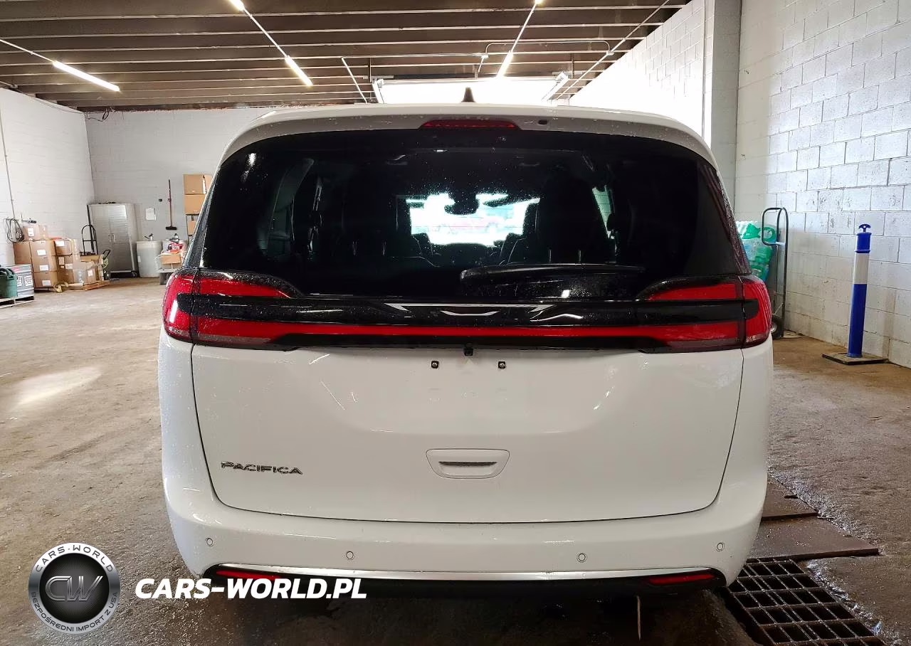 2027 Chrysler Pacifica Select VIN:2C4RC1BGXVR593023 - 6