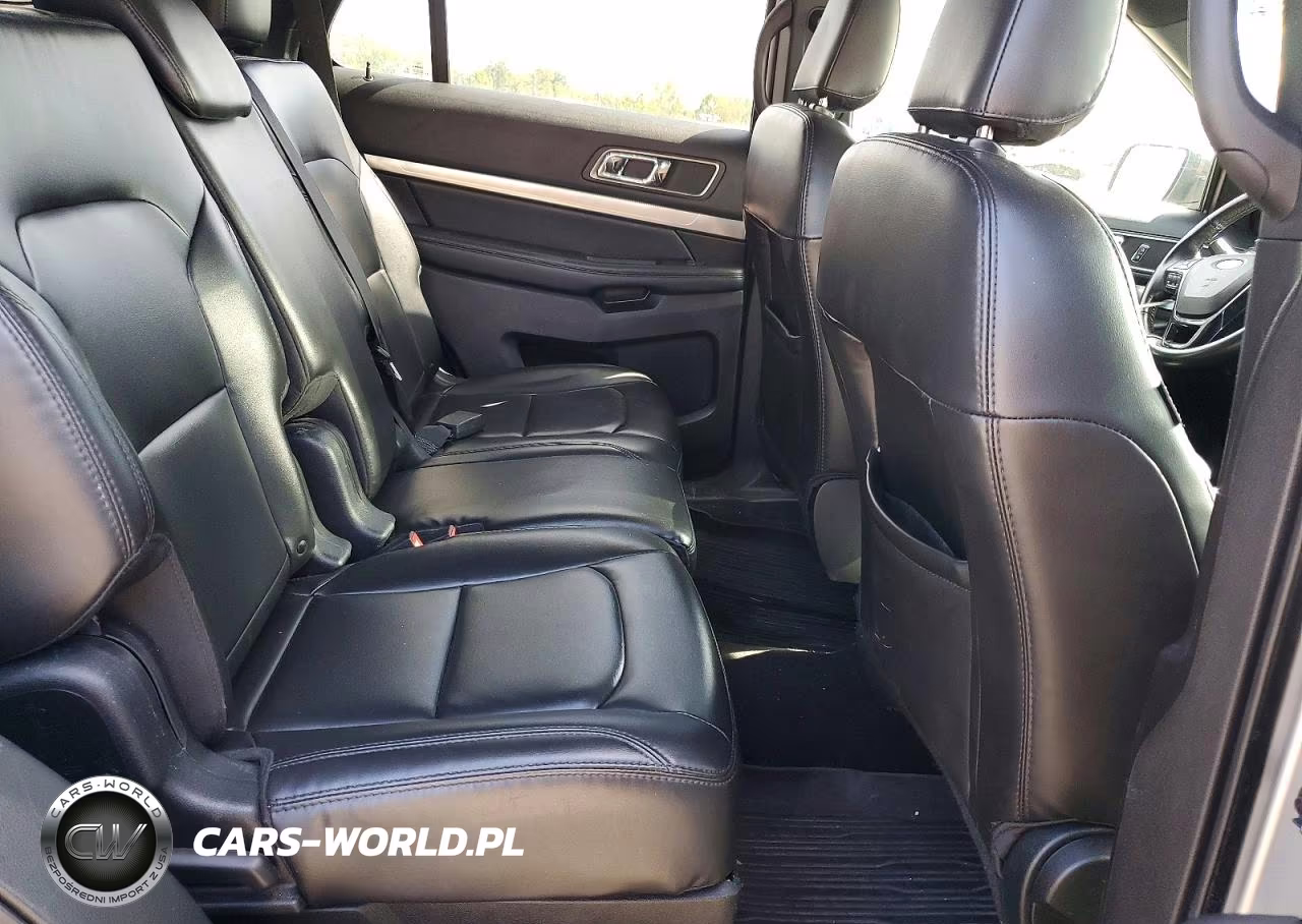 2019 Ford Explorer Xlt VIN:1FM5K8D81KGA44044 - 11