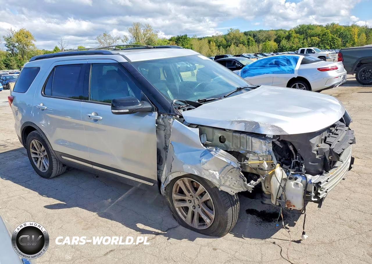 2019 Ford Explorer Xlt VIN:1FM5K8D81KGA44044 - 4