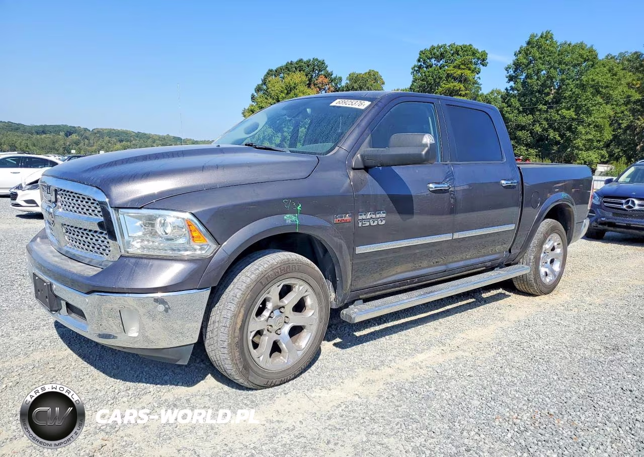 2018 Ram 1500 Laramie VIN:1C6RR7NT1JS262227 - 1