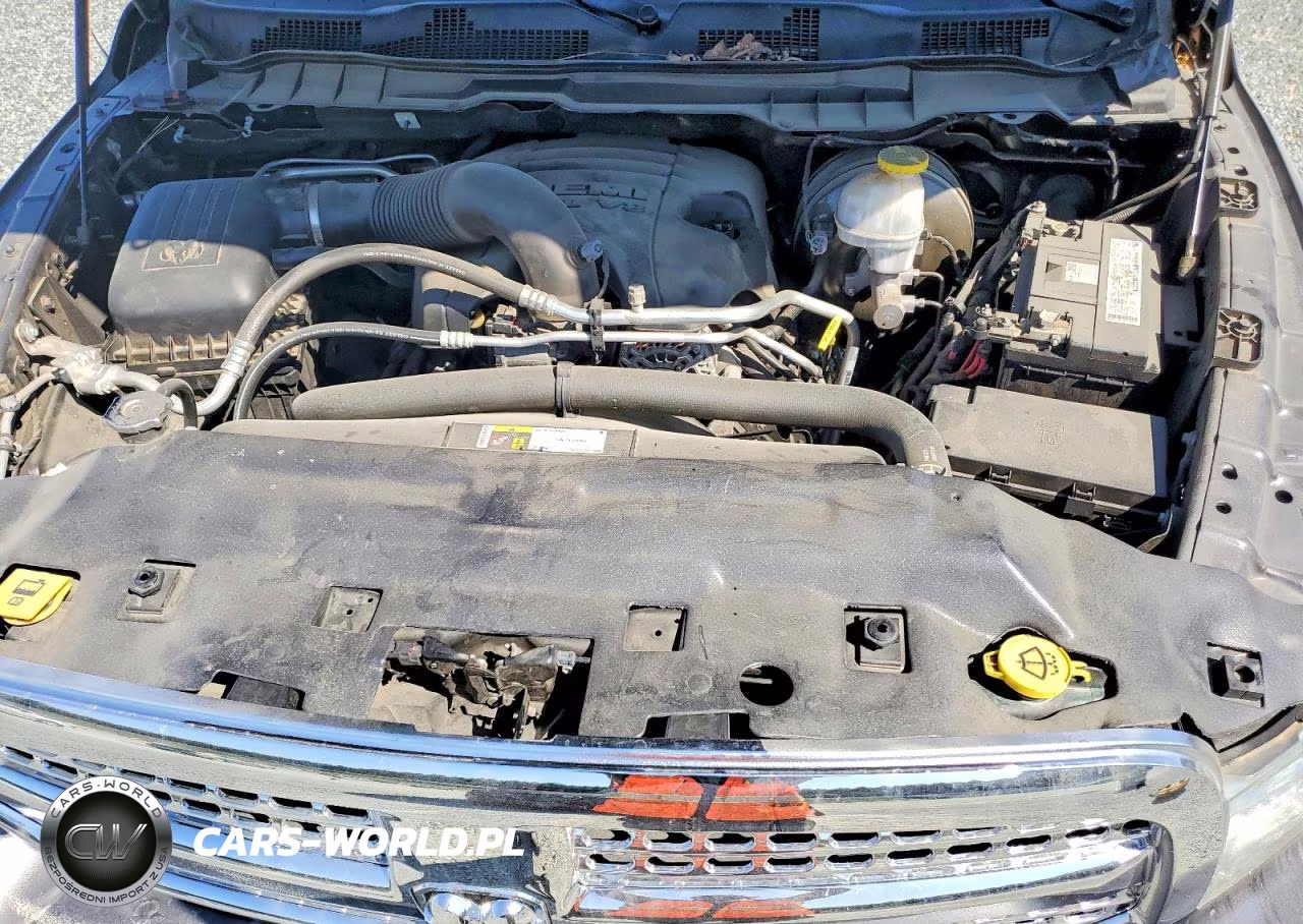 2018 Ram 1500 Laramie VIN:1C6RR7NT1JS262227 - 11