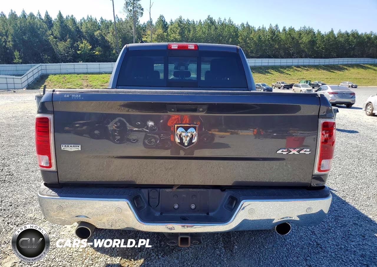 2018 Ram 1500 Laramie VIN:1C6RR7NT1JS262227 - 6