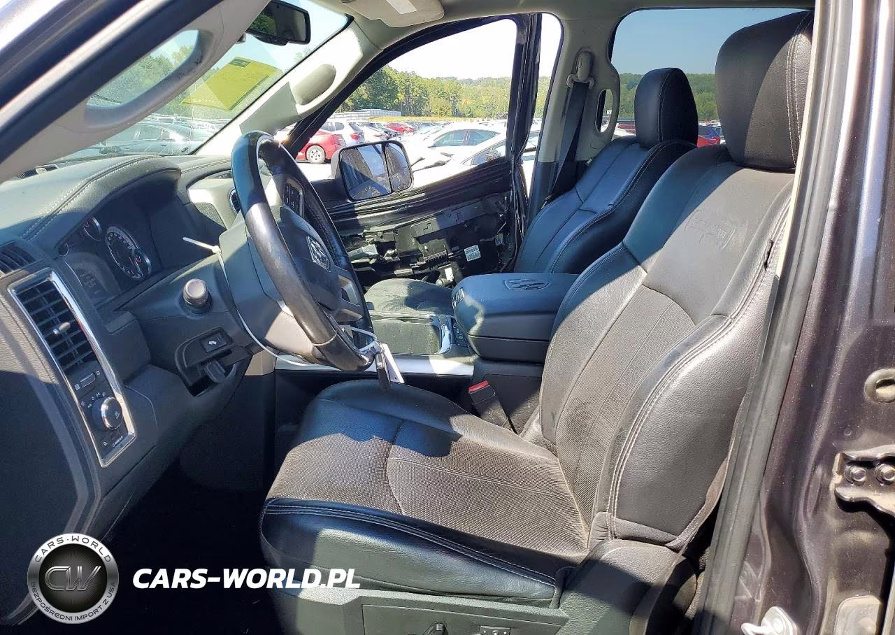 2018 Ram 1500 Laramie VIN:1C6RR7NT1JS262227 - 7