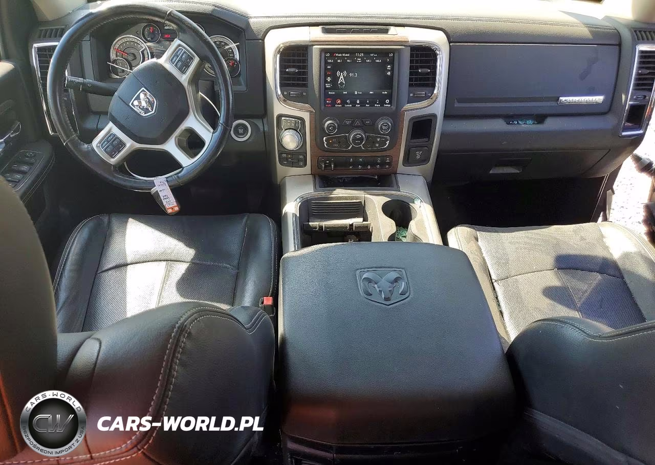 2018 Ram 1500 Laramie VIN:1C6RR7NT1JS262227 - 8
