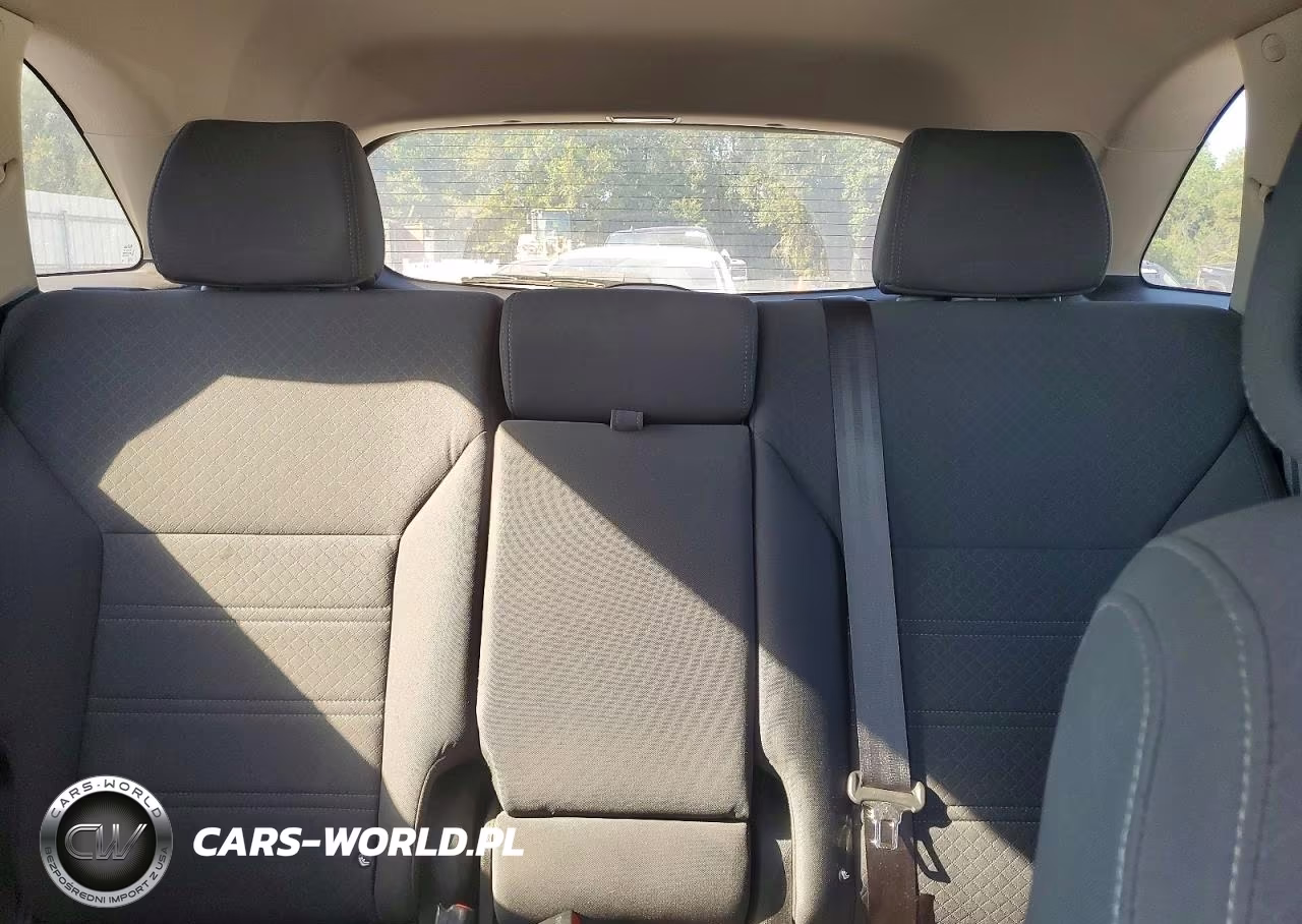 2016 Kia Sorento Lx VIN:5XYPG4A31GG058665 - 10
