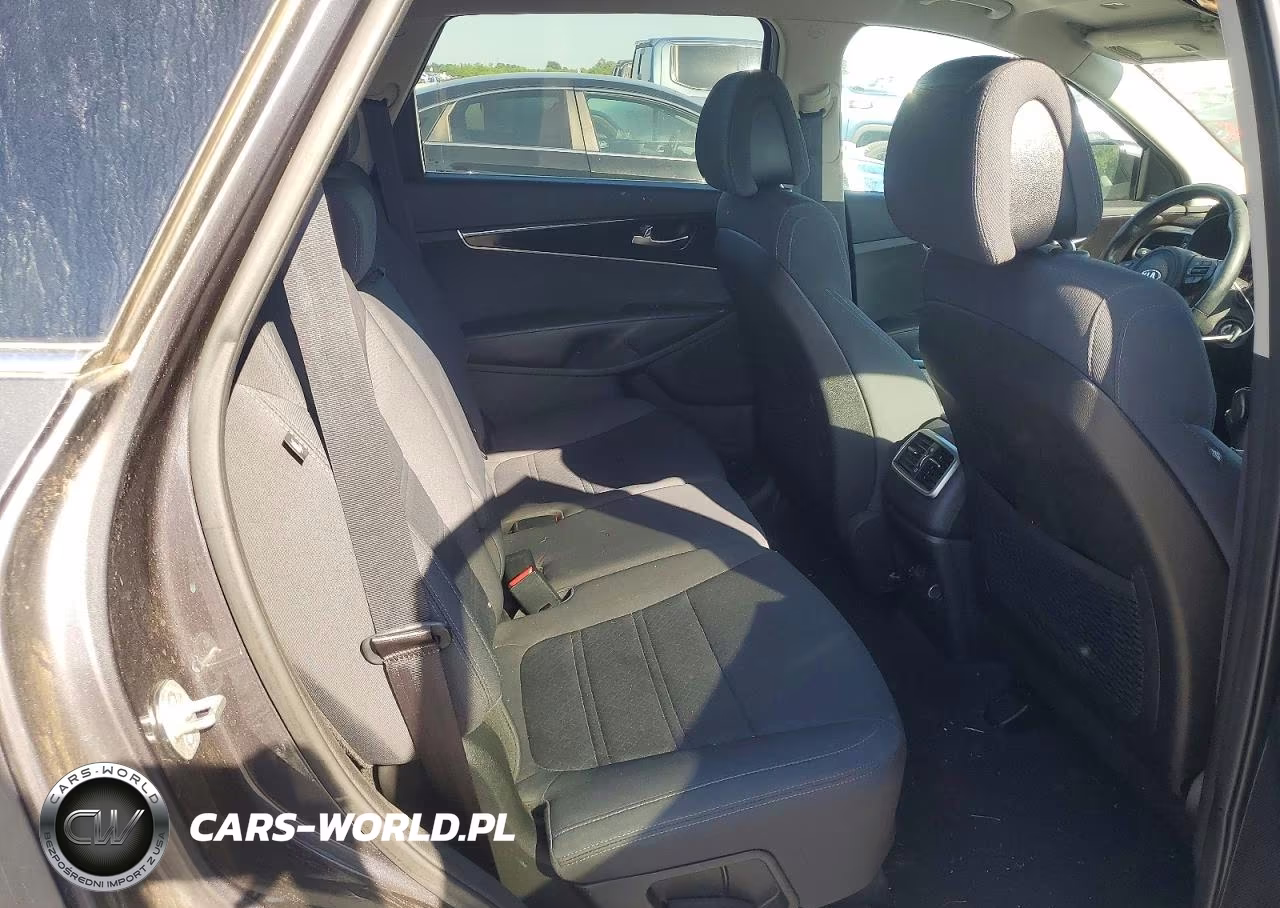 2016 Kia Sorento Lx VIN:5XYPG4A31GG058665 - 11