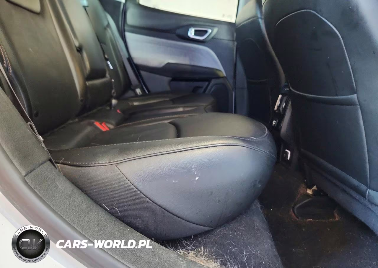 2022 Jeep Compass Latitude Lux VIN:3C4NJDFB6NT129227 - 11